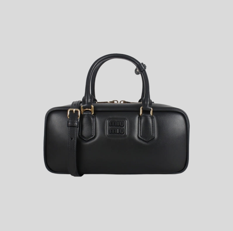 미우미우 아르카디 가죽 미디움 블랙