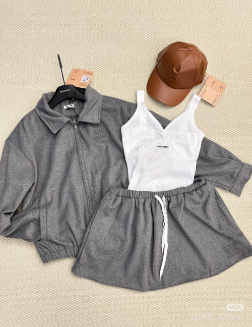 미우미우 더블 캐시미어 블루종 세트