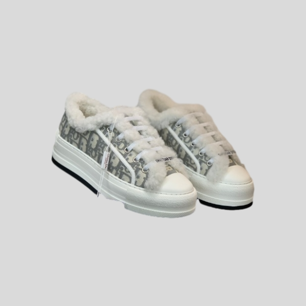 디올 플랫폼 스니커즈