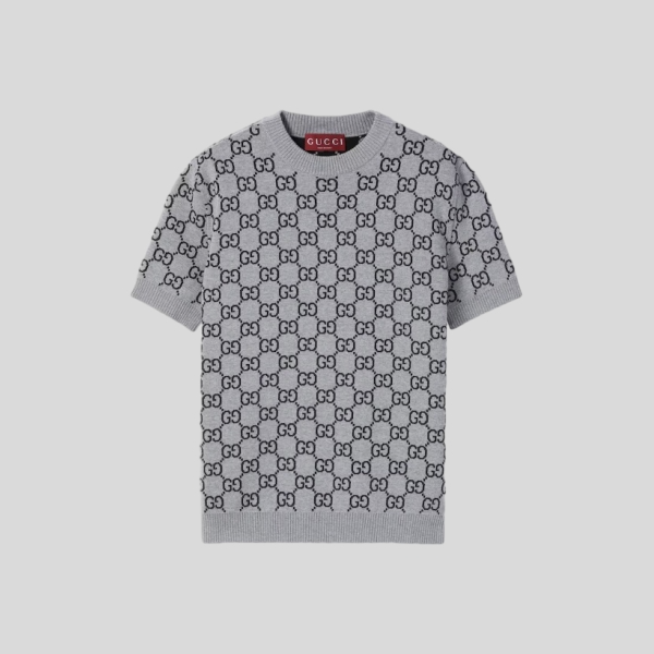 구찌 리버서블 GG 울 자카드 탑