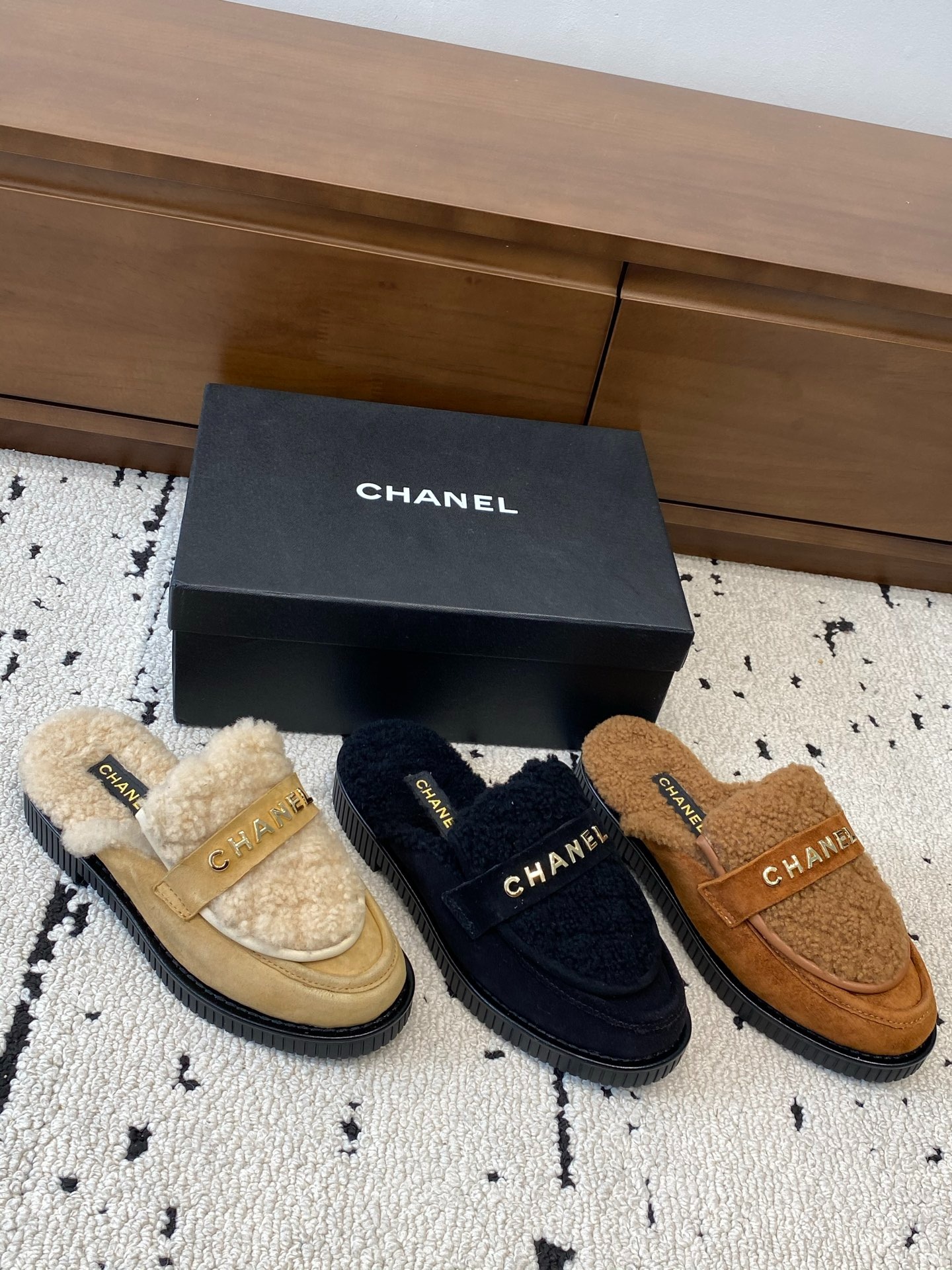 샤* 25C 신상 플랫 털 슬리퍼