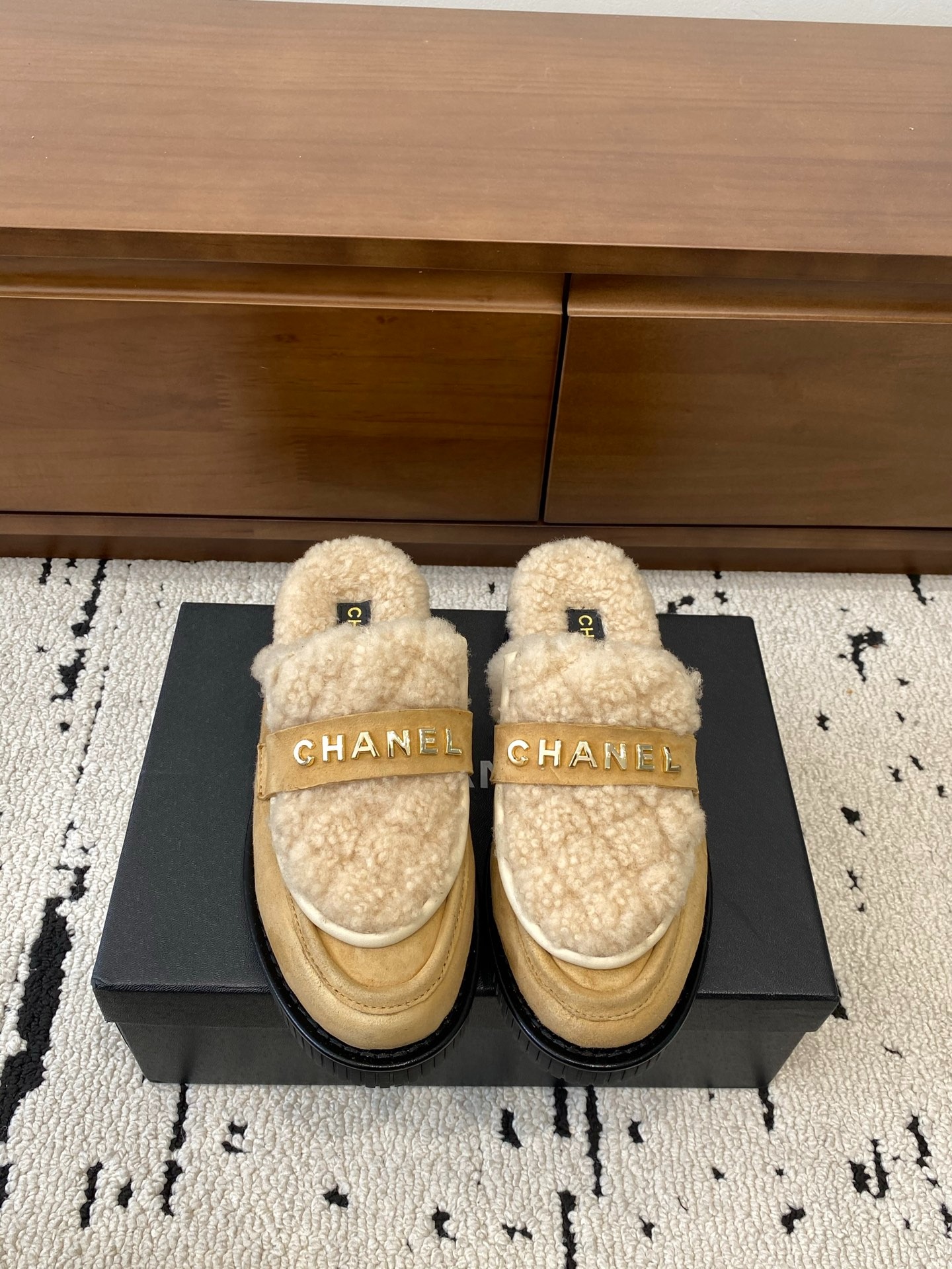 샤* 25C 신상 플랫 털 슬리퍼