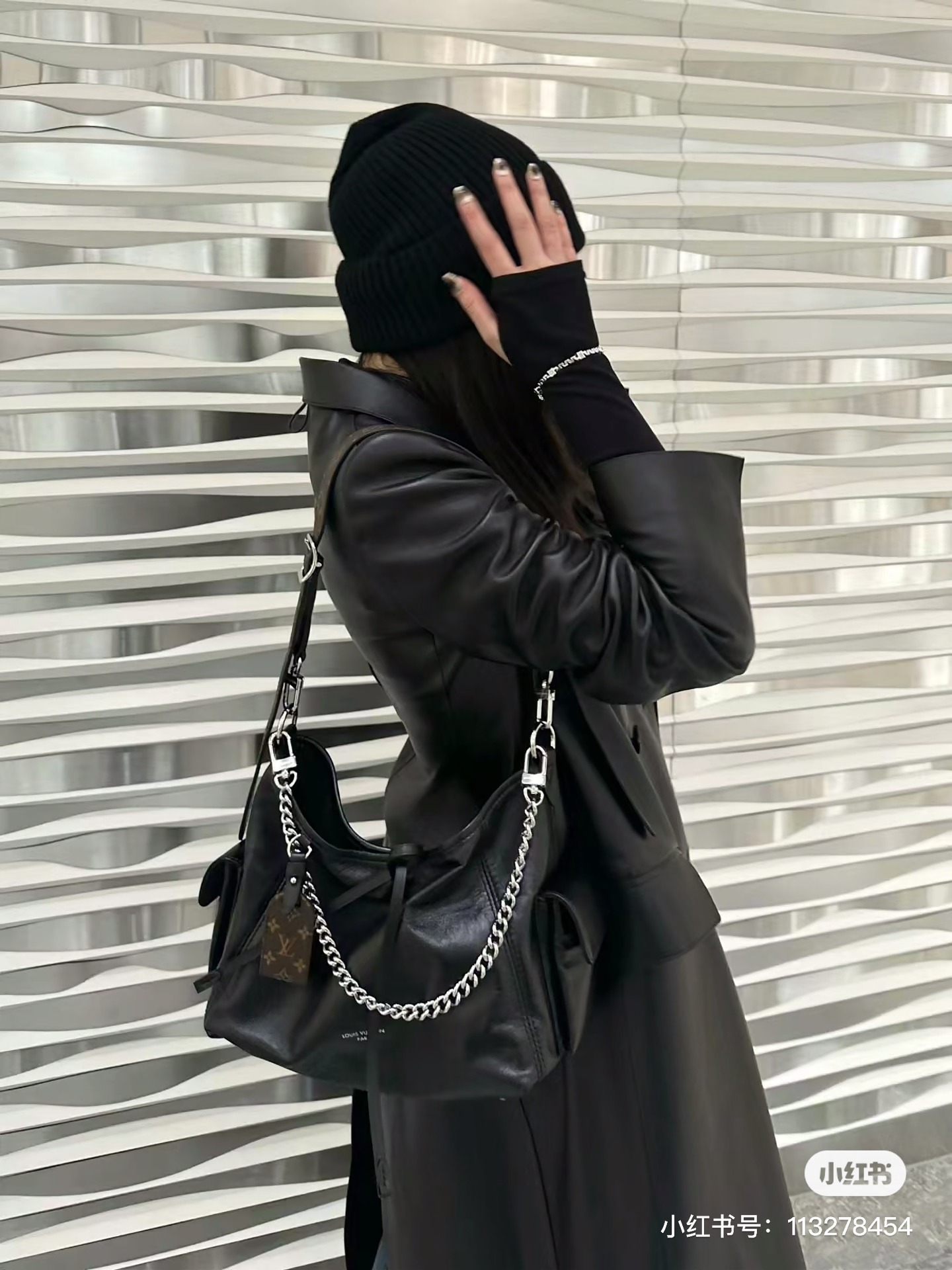 루이비통 캐리올 카고 바이브 PM