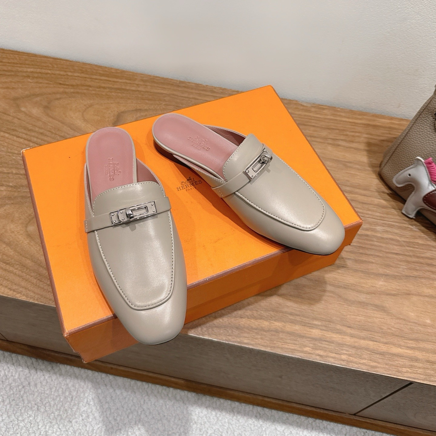 에*메스 25 신상 오즈 뮬