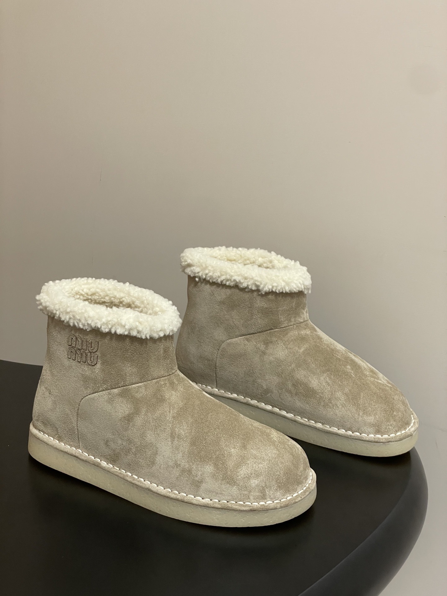 미*미* 신상 스웨이드 통굽 앵클부츠