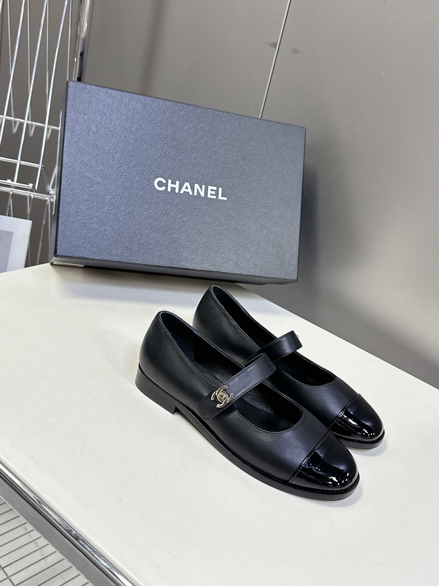 샤* 클래식 메리제인 플랫 슈즈