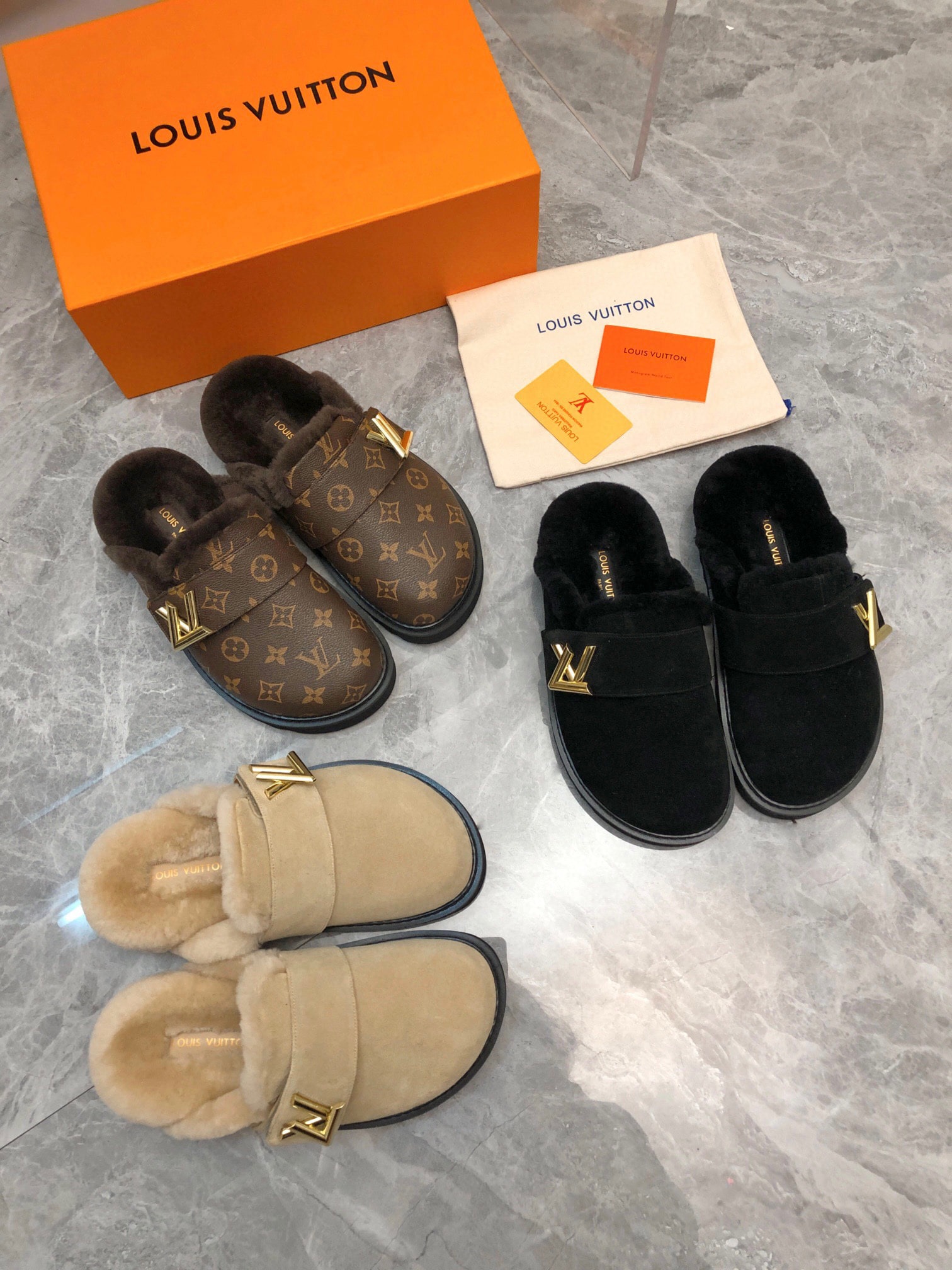 루*비통 신상 세미 슬리퍼