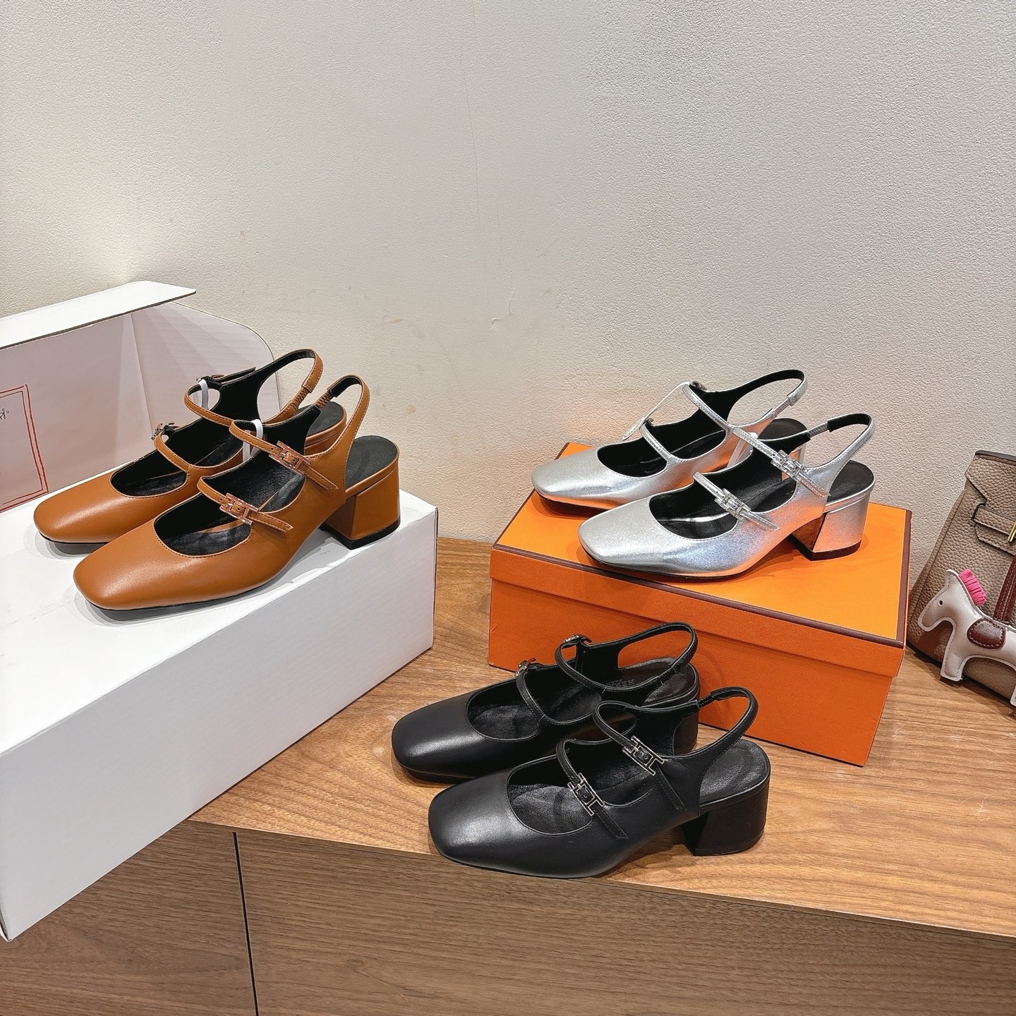 에*메스 25 신상 플랫 샌들