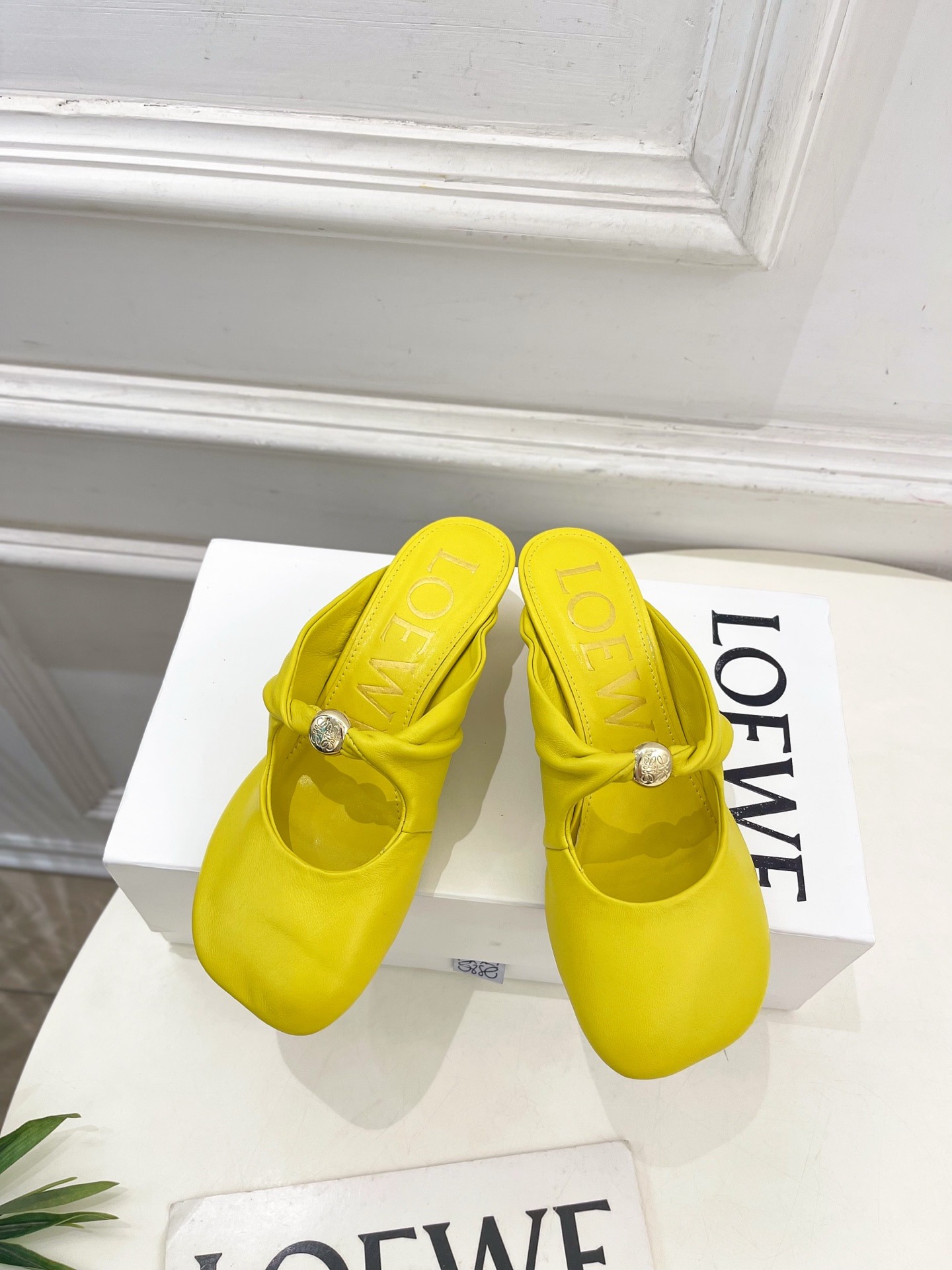 로*베 25 봄여름 신상 페블 뮬러힐