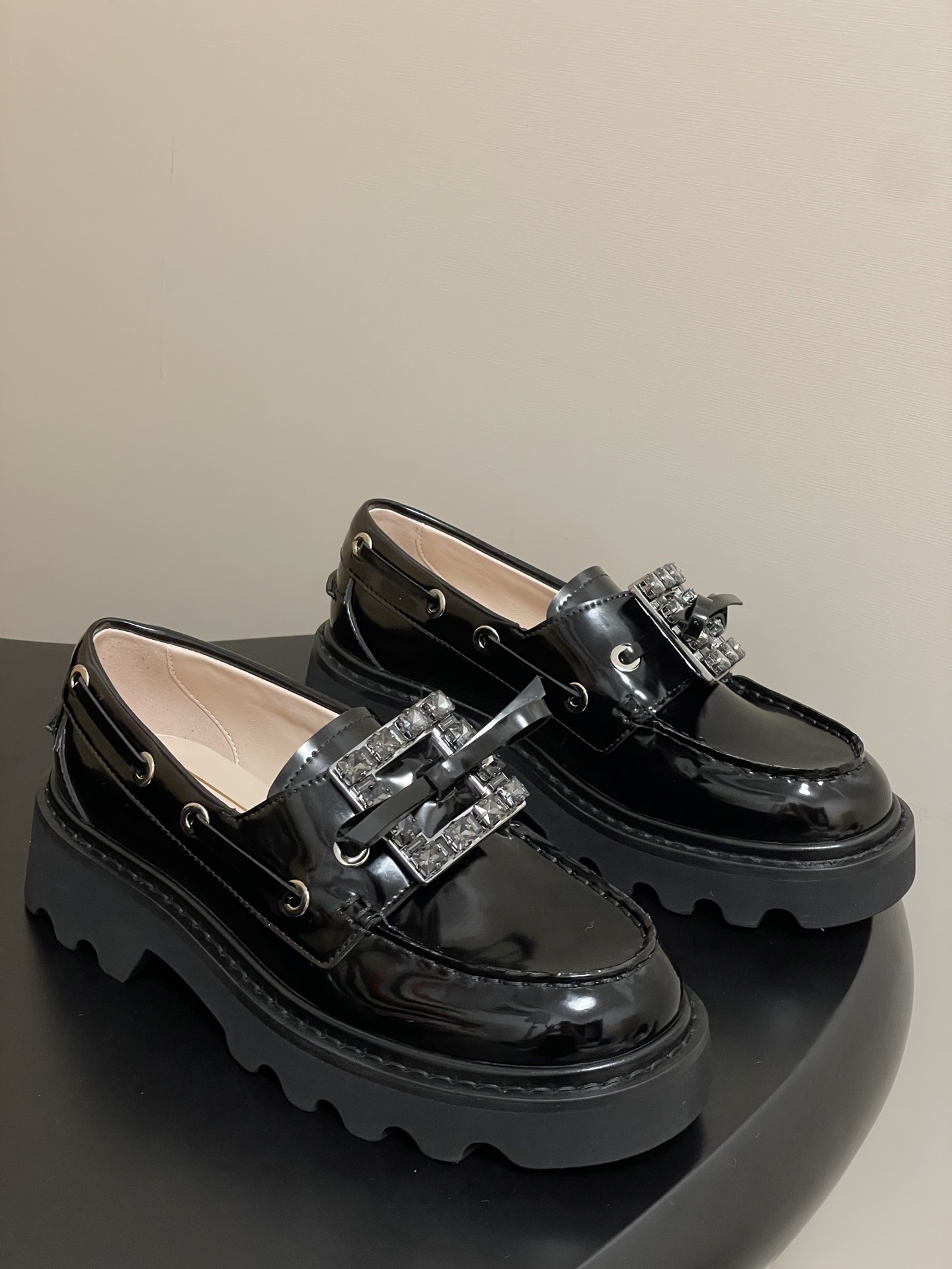 로*비비에 25 이른 가을 신상 로퍼