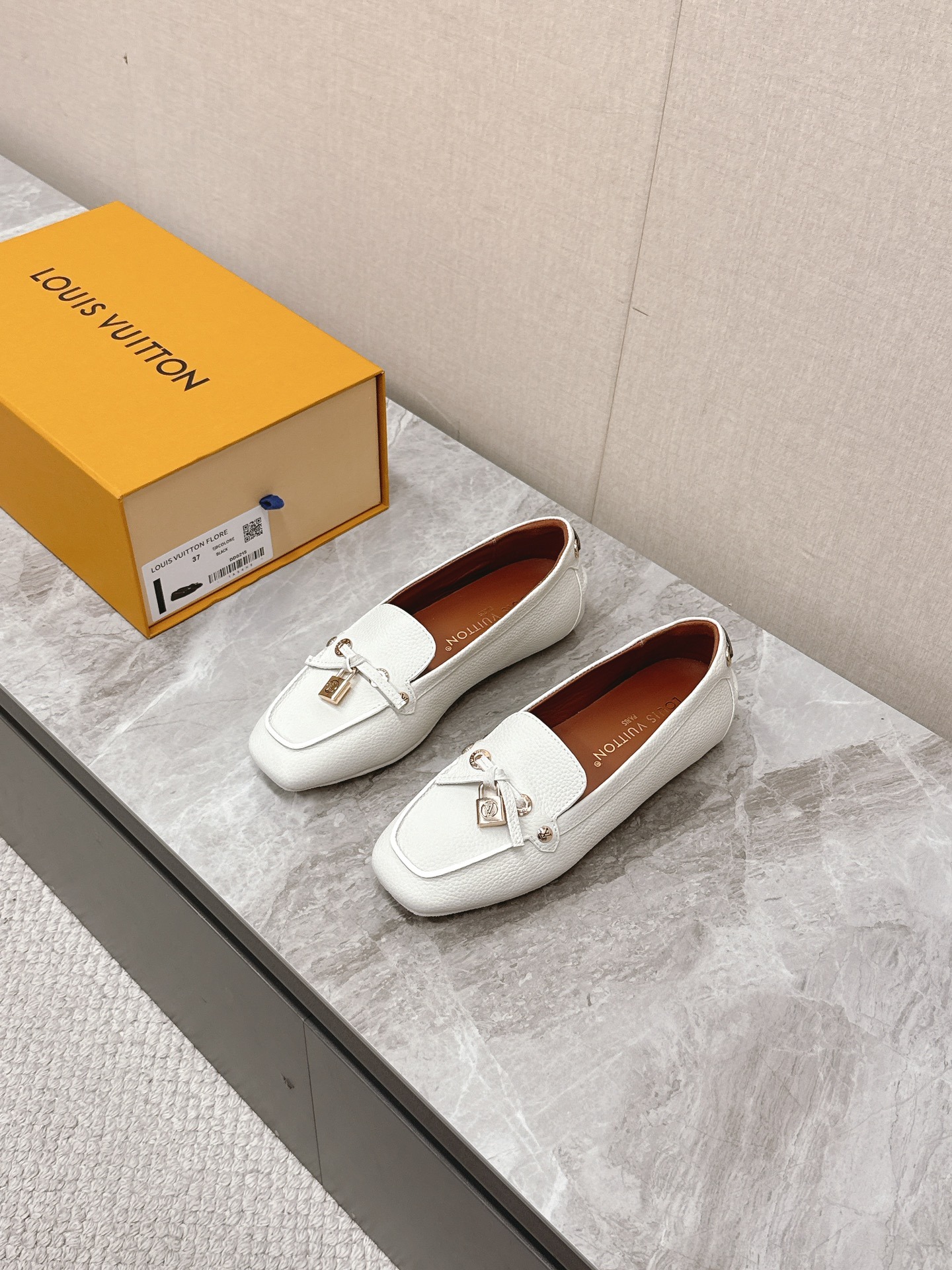 루*비통 신상 로퍼