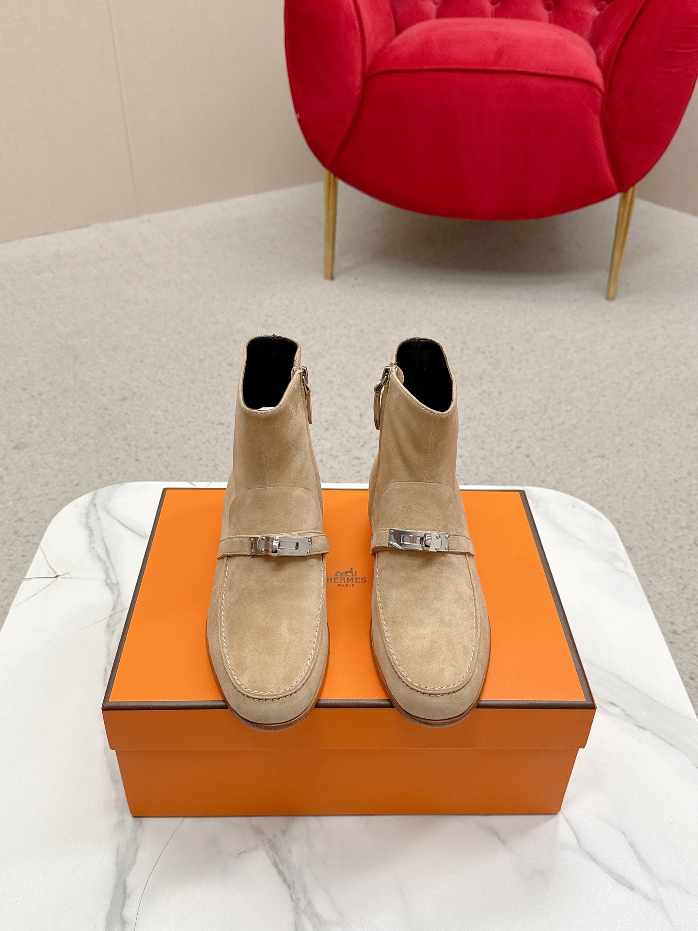 에*메스 25WF 신상 켈리 버클 플랫 부츠