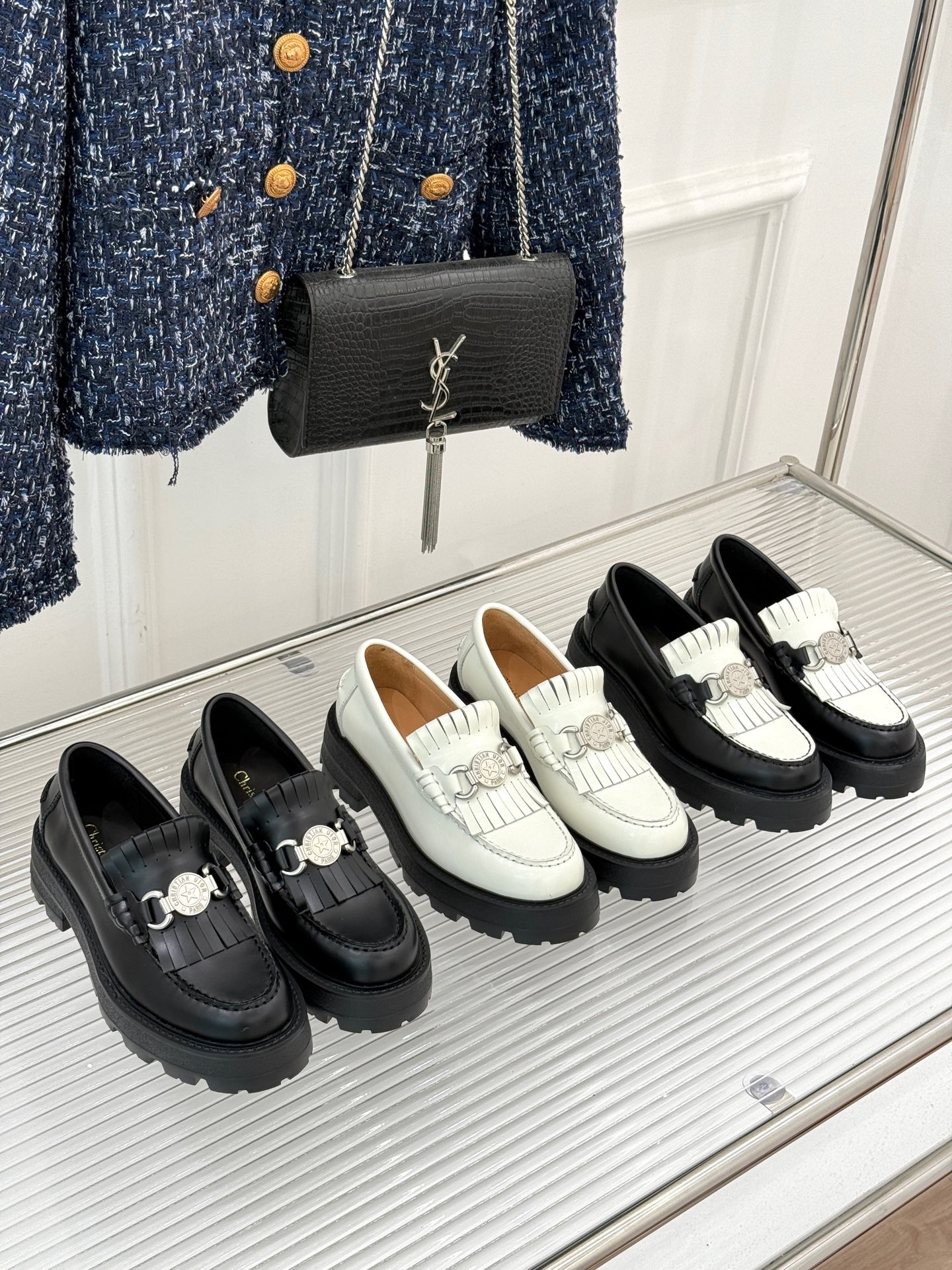 디* 25ss 클래식 코인 태슬 통굽 로퍼