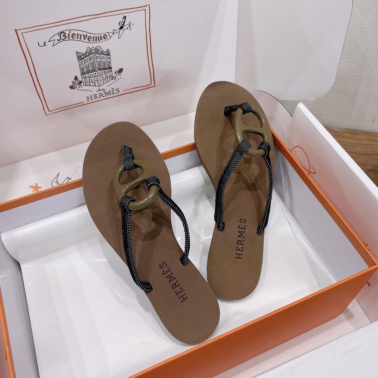 에*메스 2025 신상 쪼리