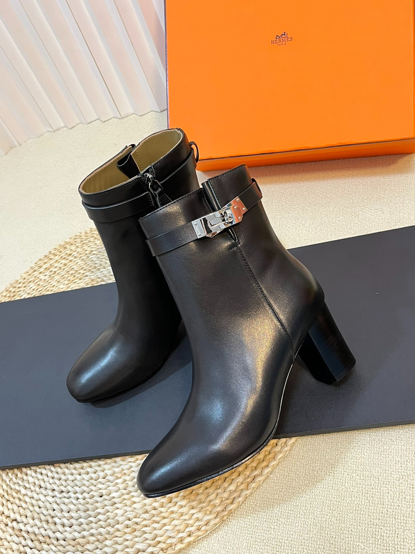 에*메스 신상 앵클부츠