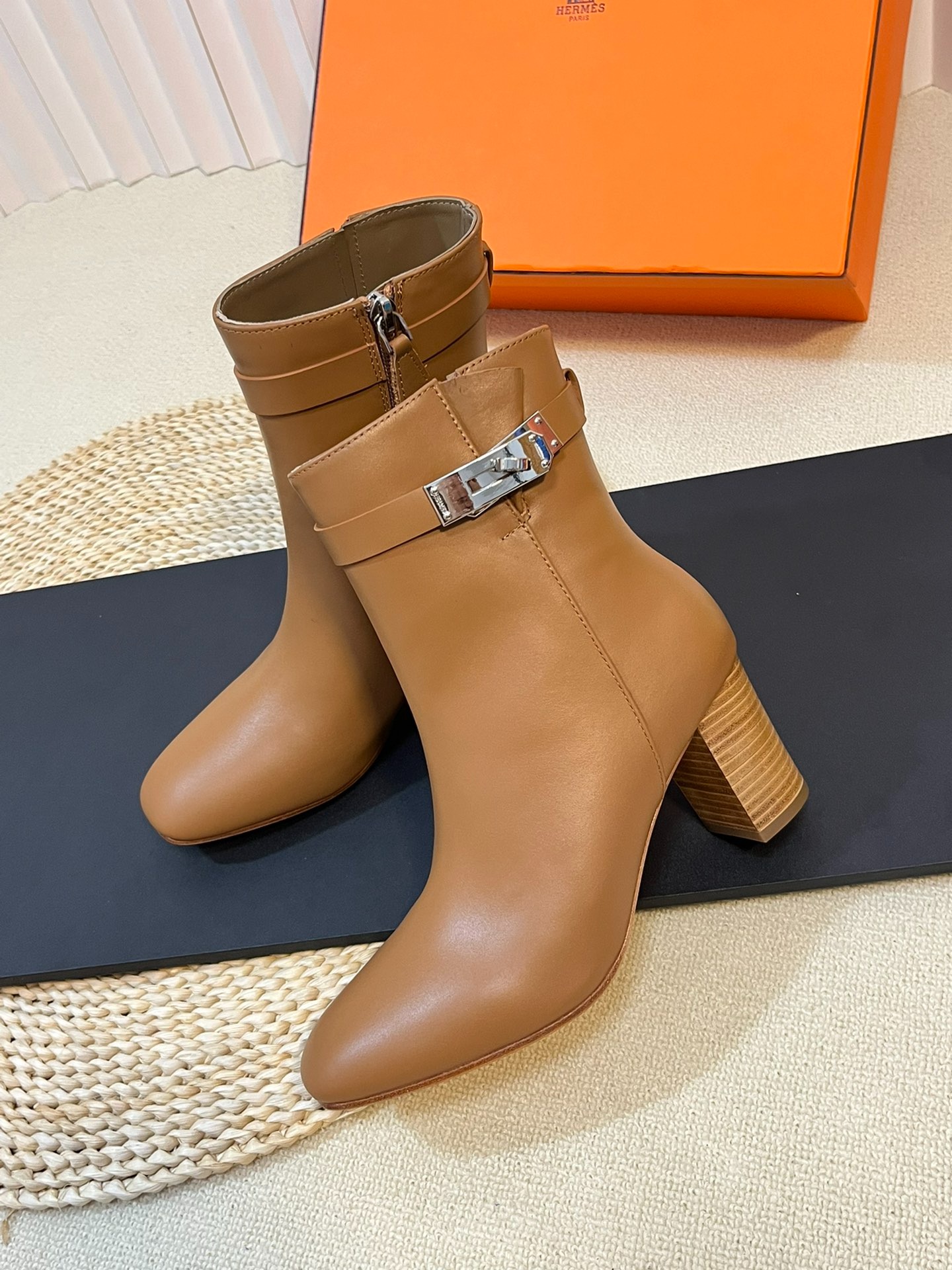 에*메스 신상 앵클부츠