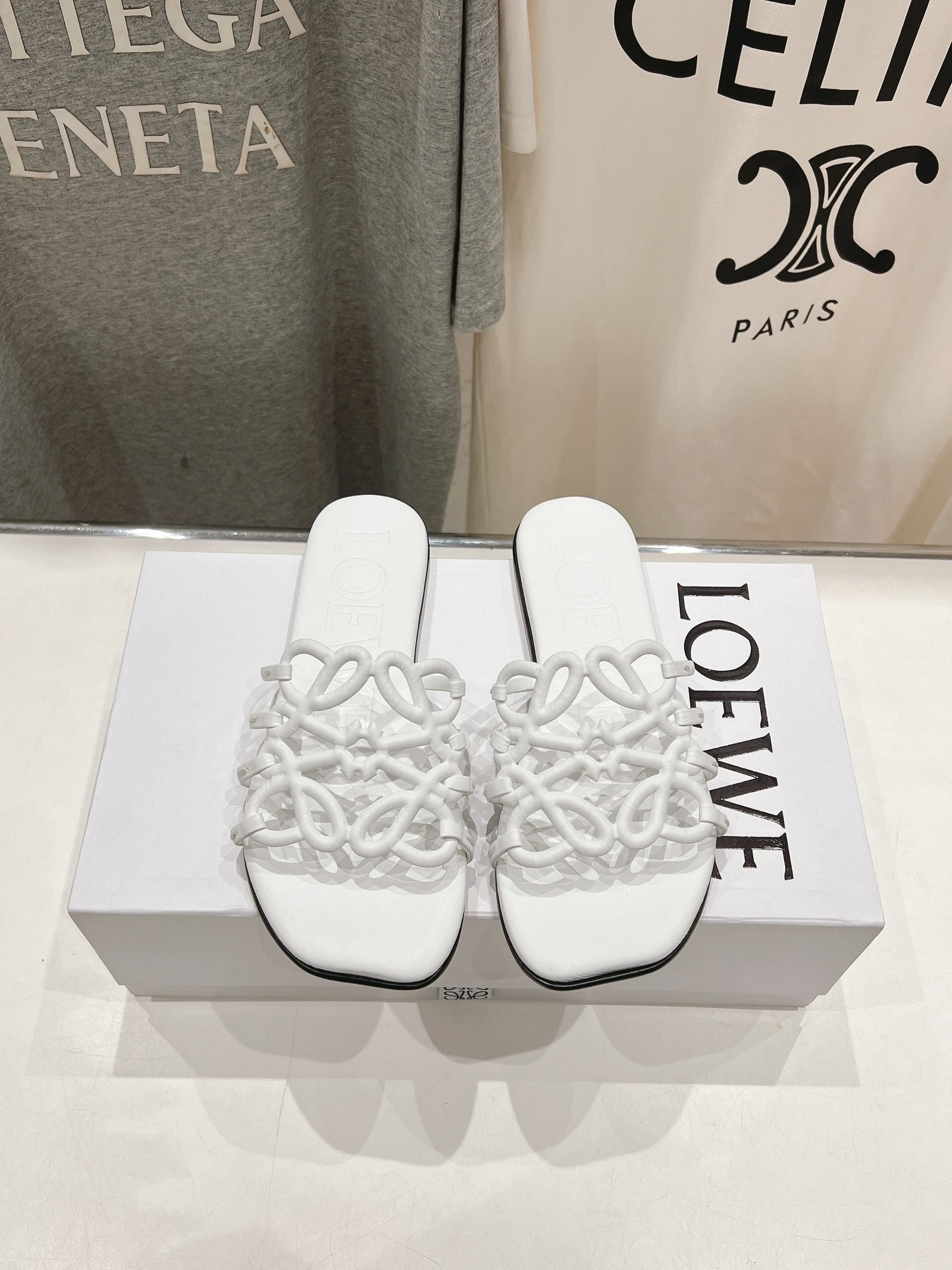 로*베 25/ss 신상 빈티지 플랫 비치 슬리퍼