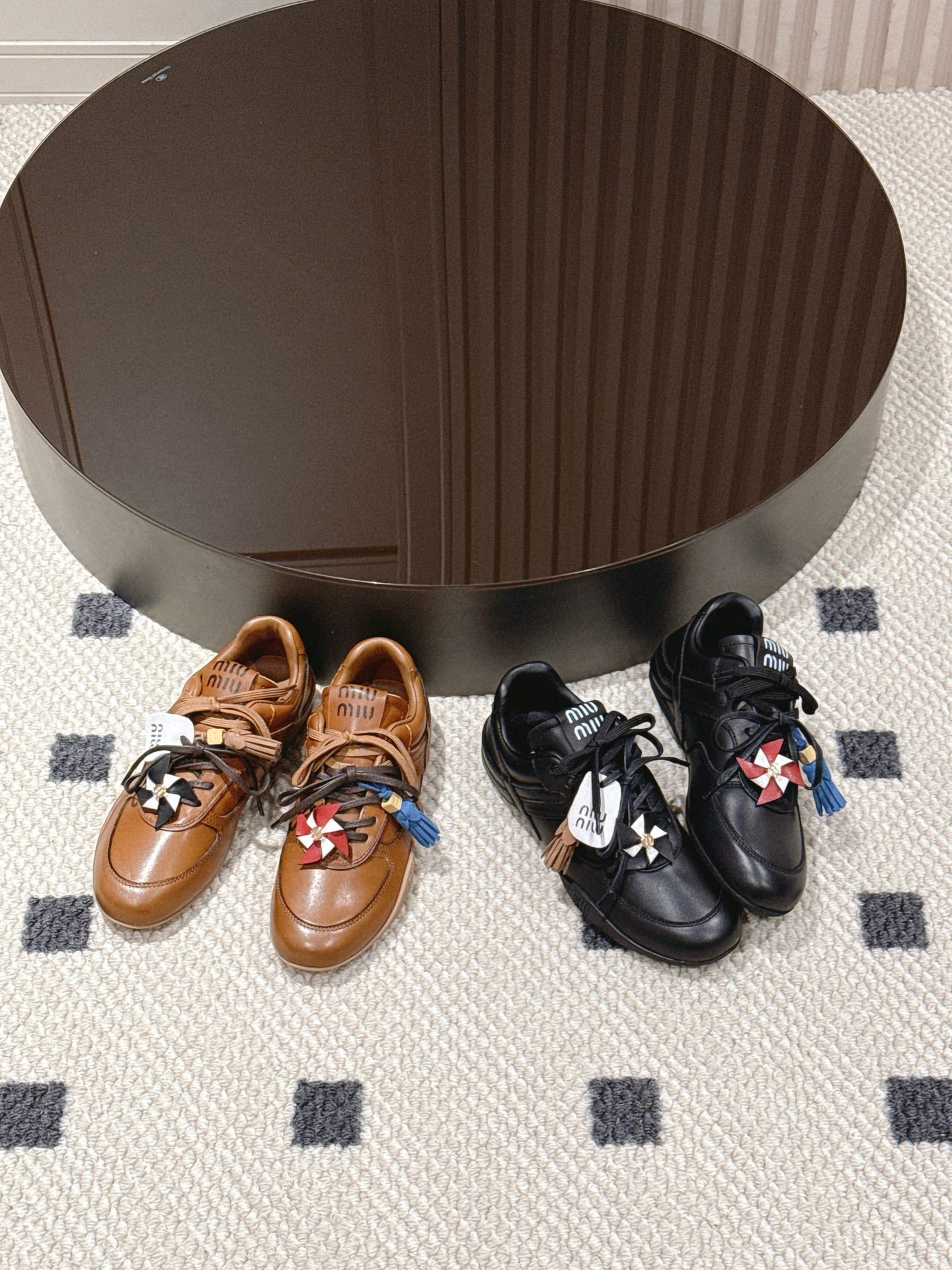 미*미* 신상 송아지 가죽 스니커즈