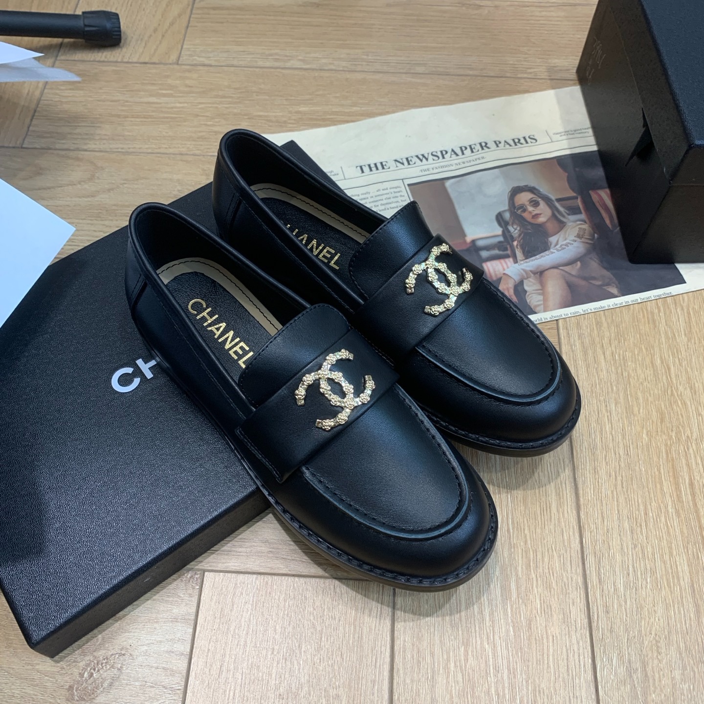 샤*25 이른 봄 하이에디션 로퍼