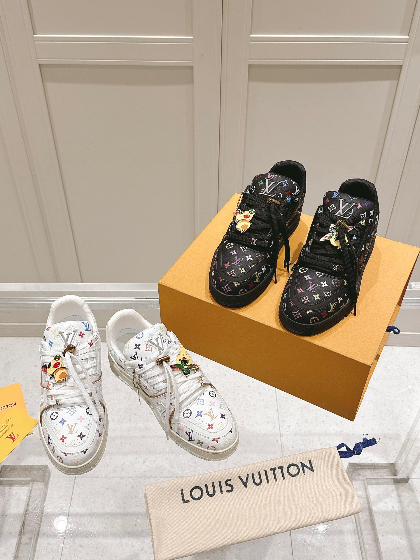 루*비통 무*카미 타카시 스니커즈 보드화