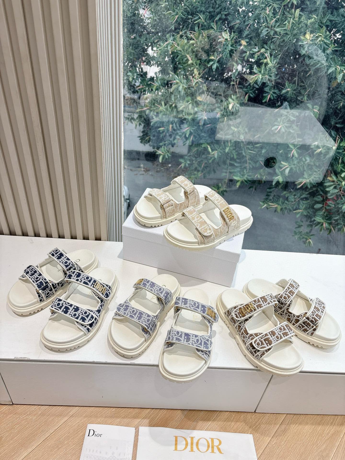 디* 2025 이른 봄 신상 뮬 슬리퍼