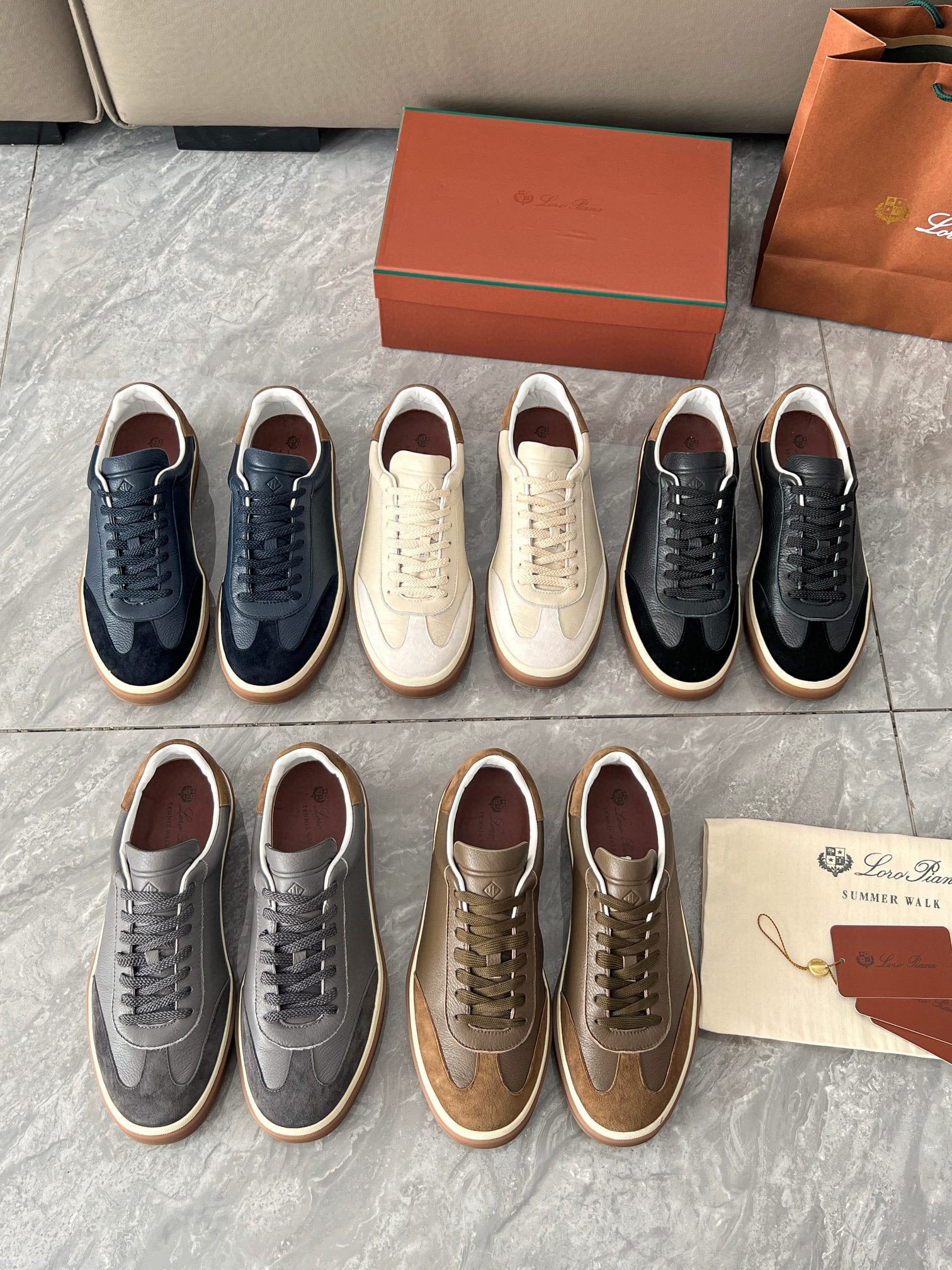 로*피아나 트레이닝화 남녀공용