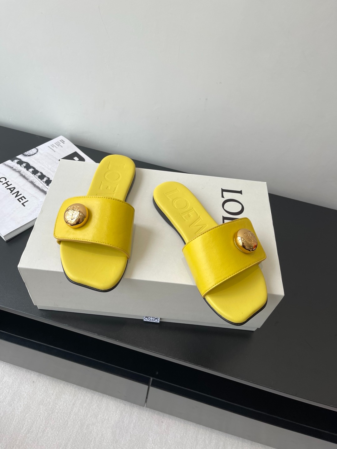 로*베 25ss 신상품 빈티지 플랫 비치 슬리퍼