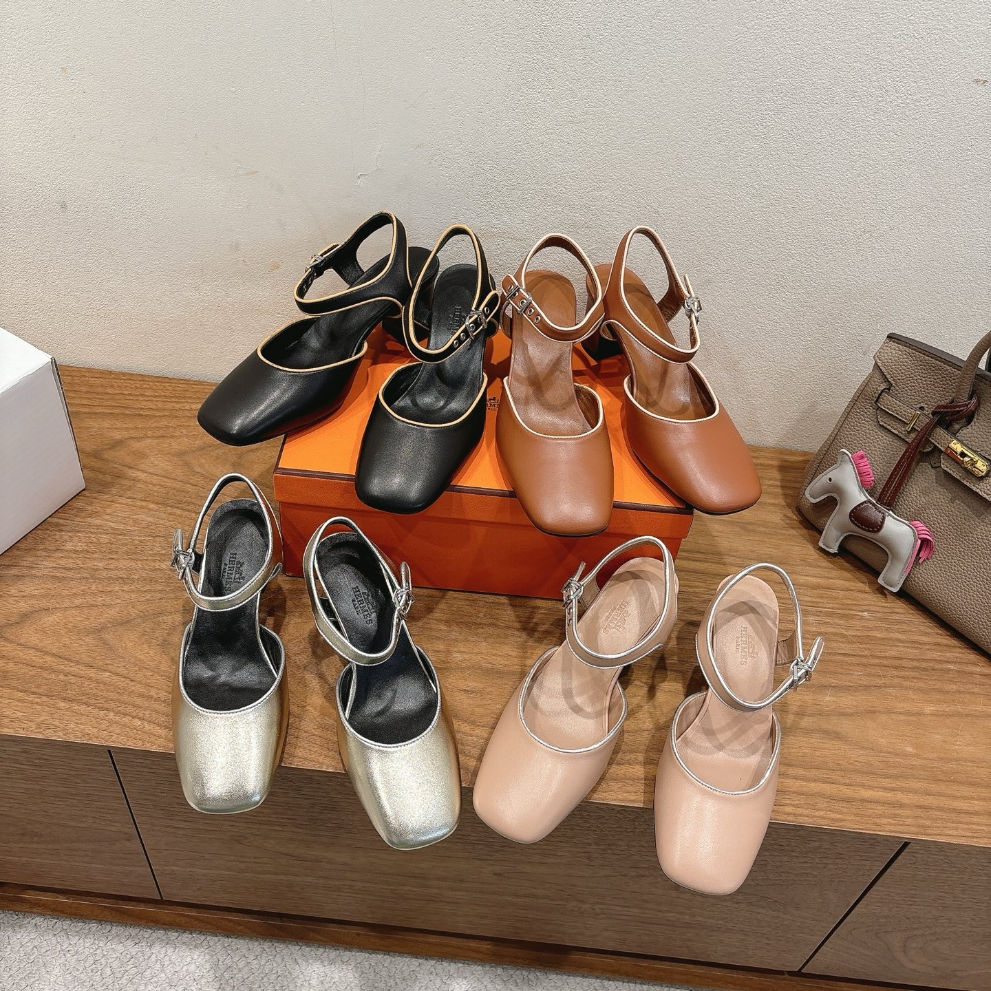 에*메스 25 신상 플랫 샌들