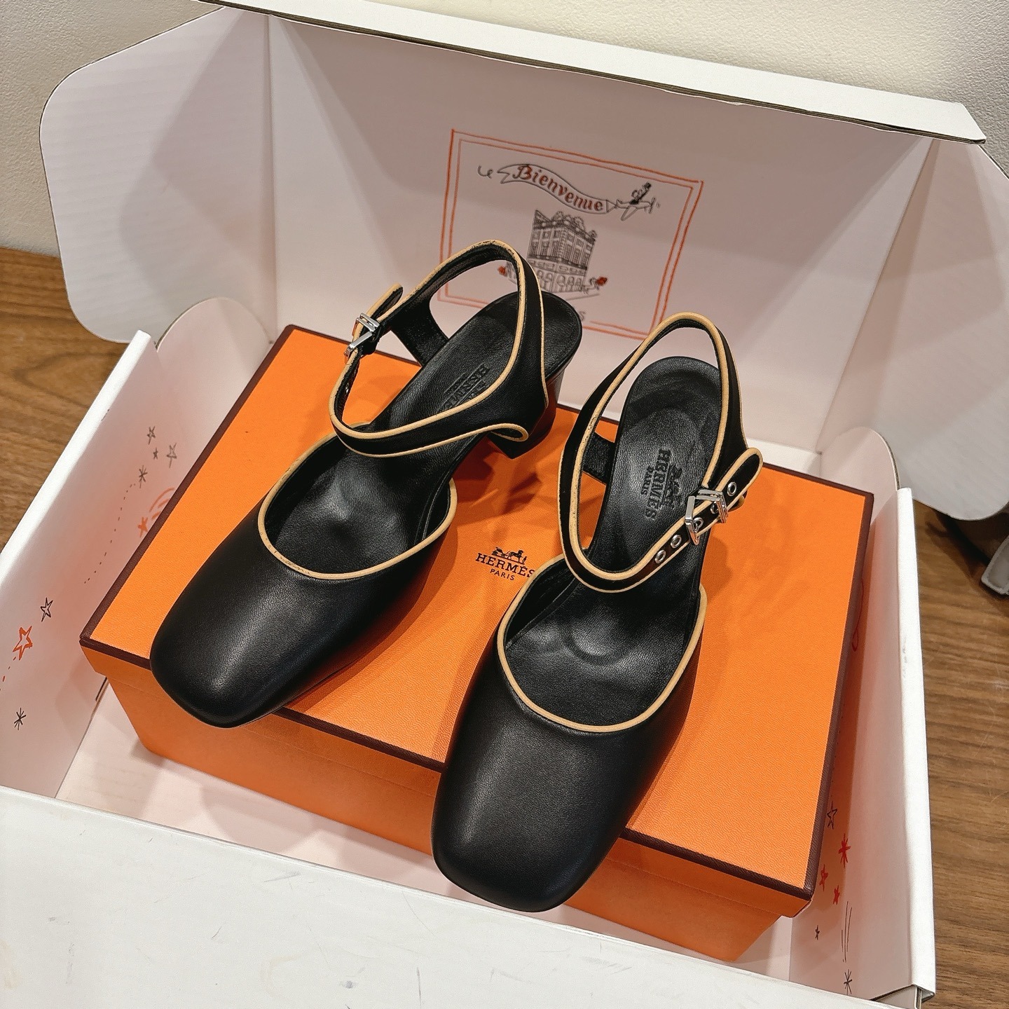 에*메스 25 신상 플랫 샌들