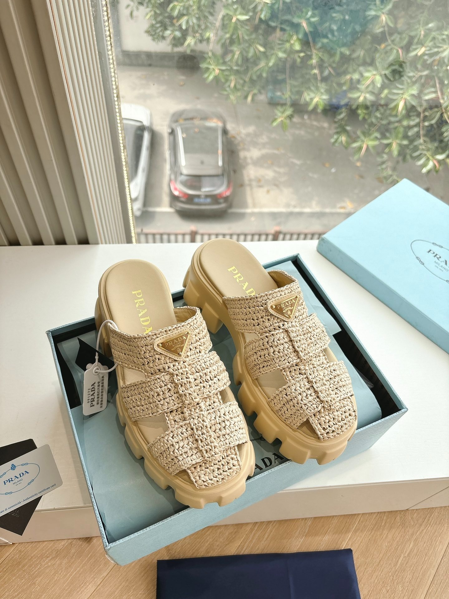 프*다 2025 봄여름 신상 통굽 샌들 벨크로