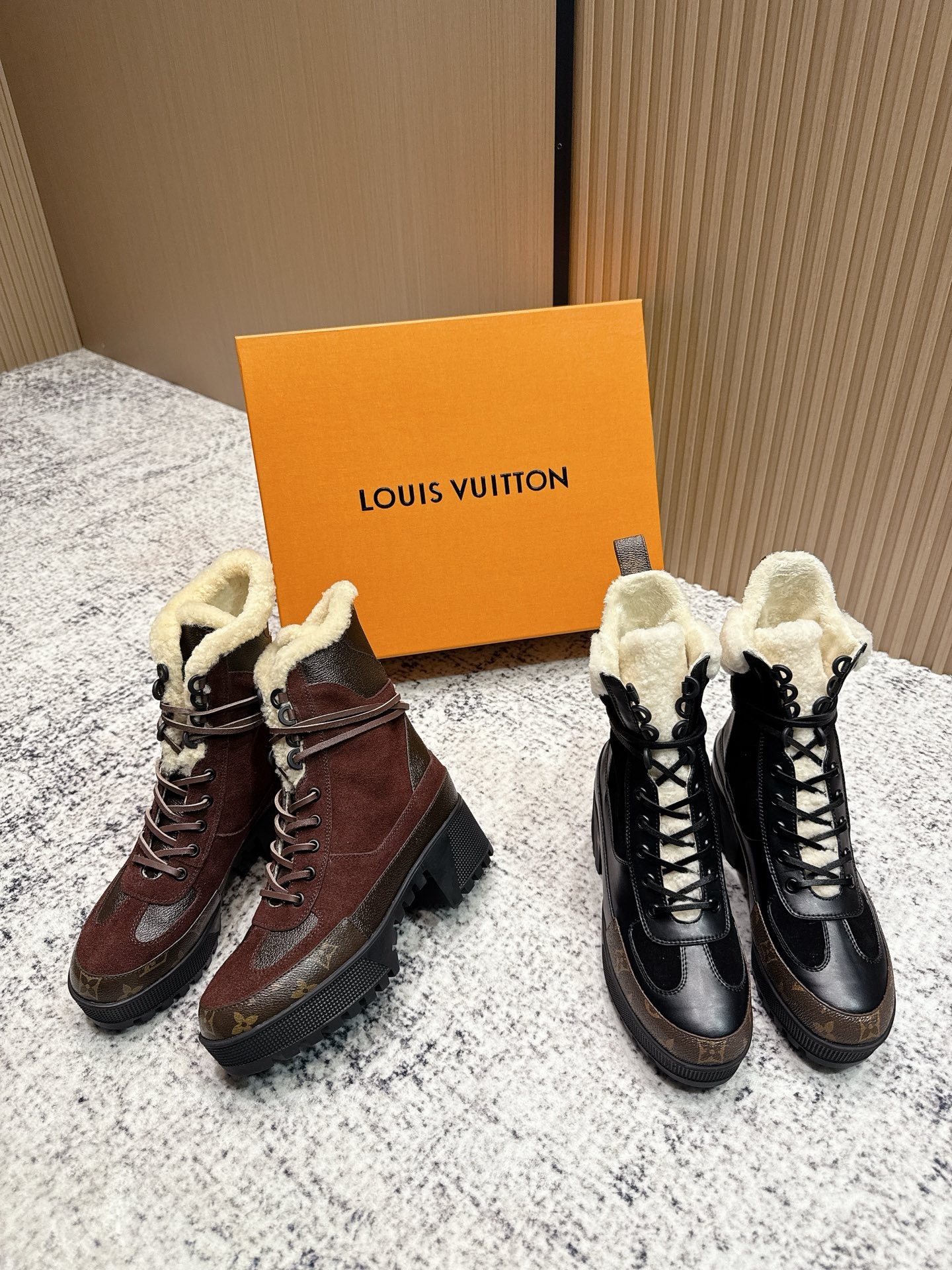 루*비통 클래식 힐 워커