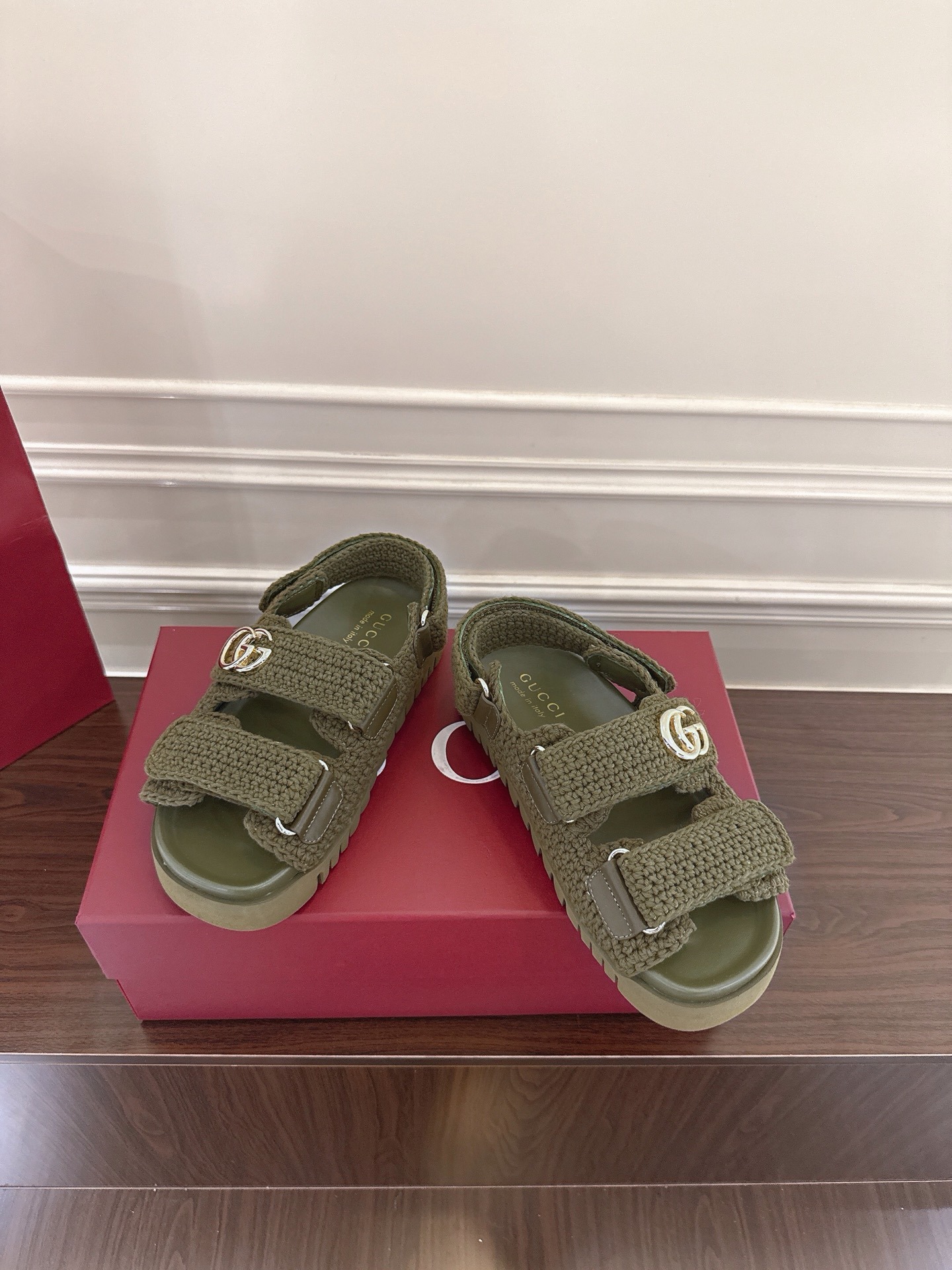 구* 더블 G 여성용 벨크로 샌들