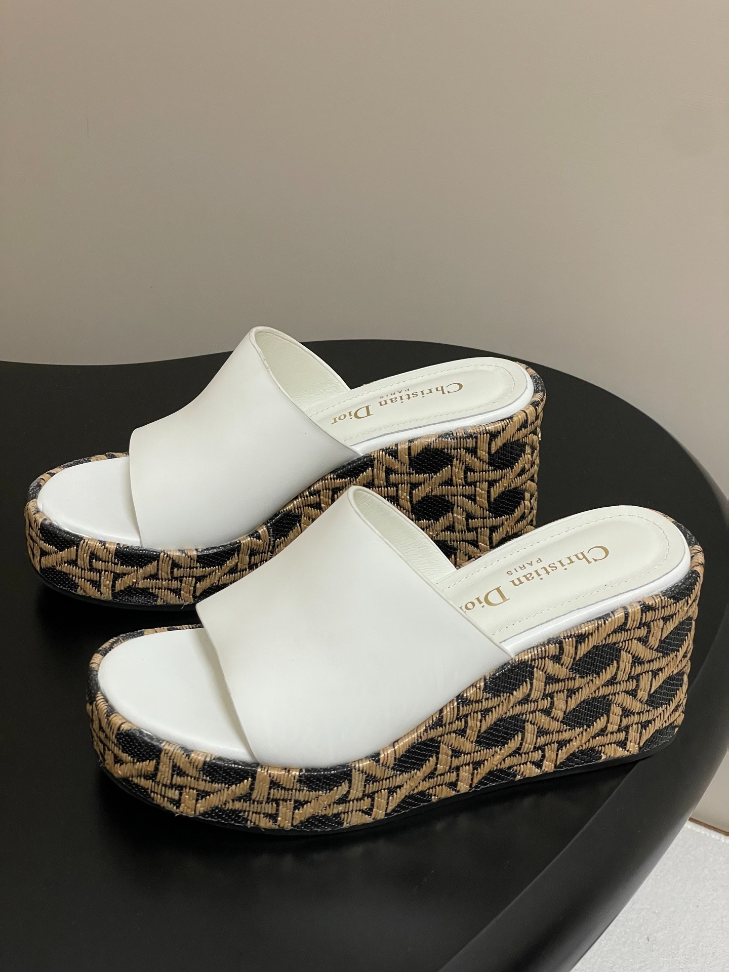 디* 25ss 봄여름 신상 D-Attitude 웨지 슬리퍼