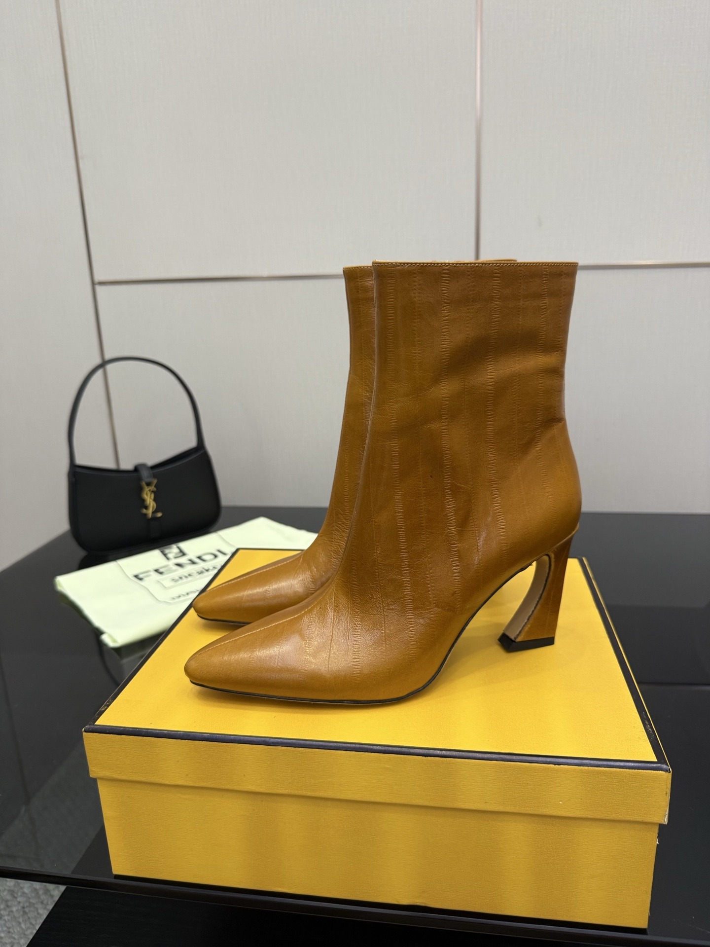 펜* 신상 가죽 부츠