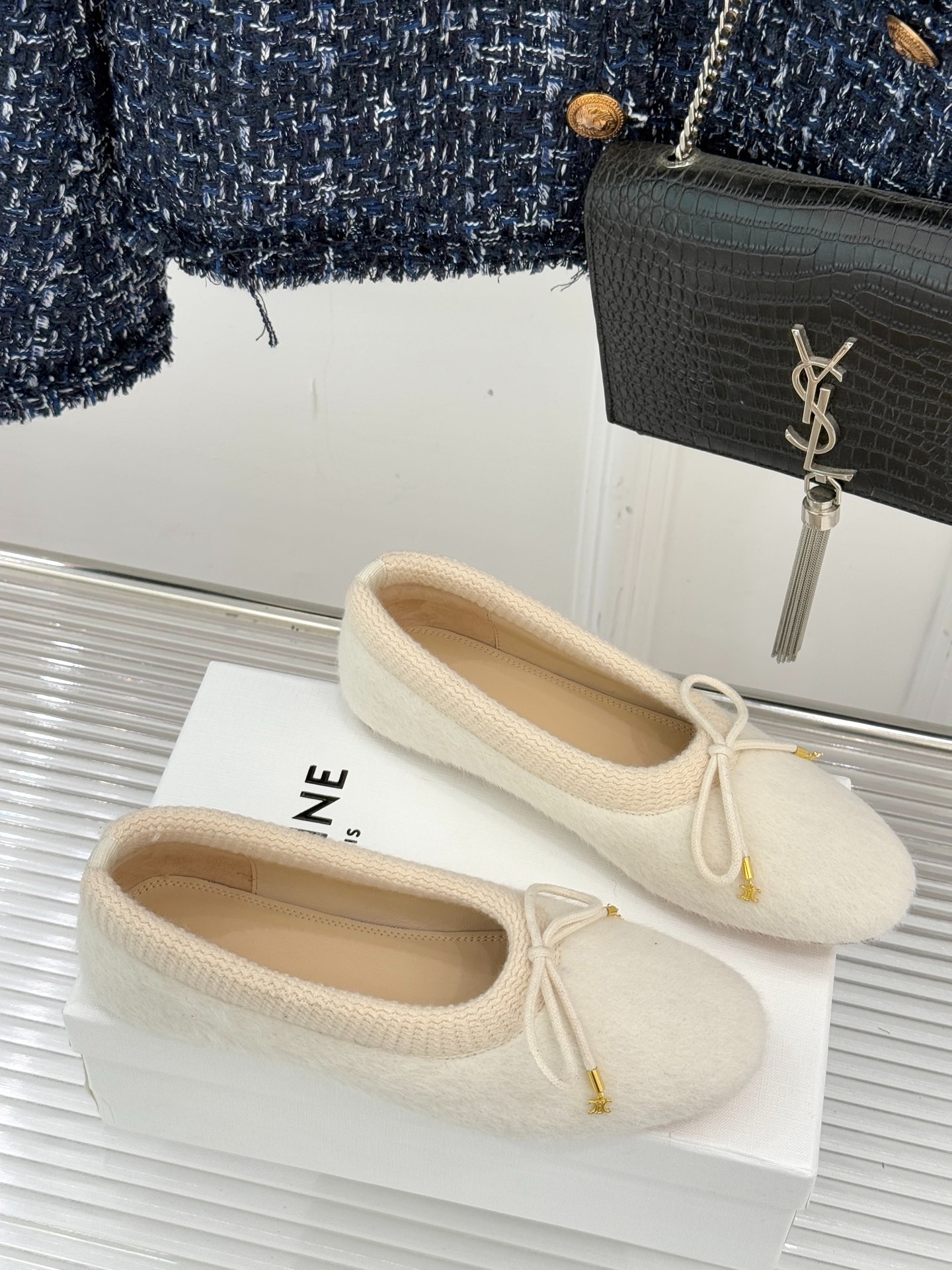 셀*느 25WF 신상 리본 니트 퍼 발레 슈즈