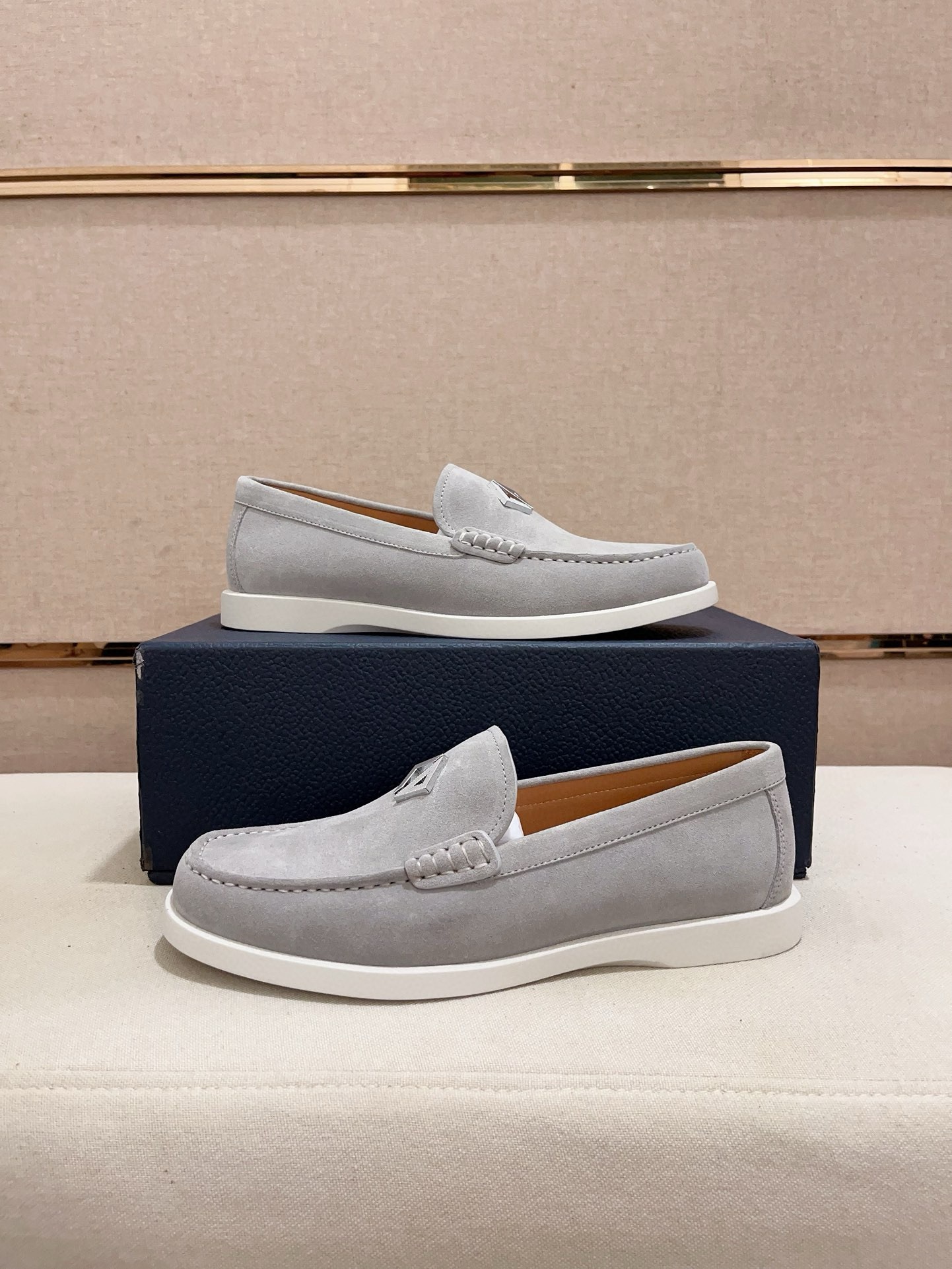 디* 신상 로얄 로퍼 스웨이드