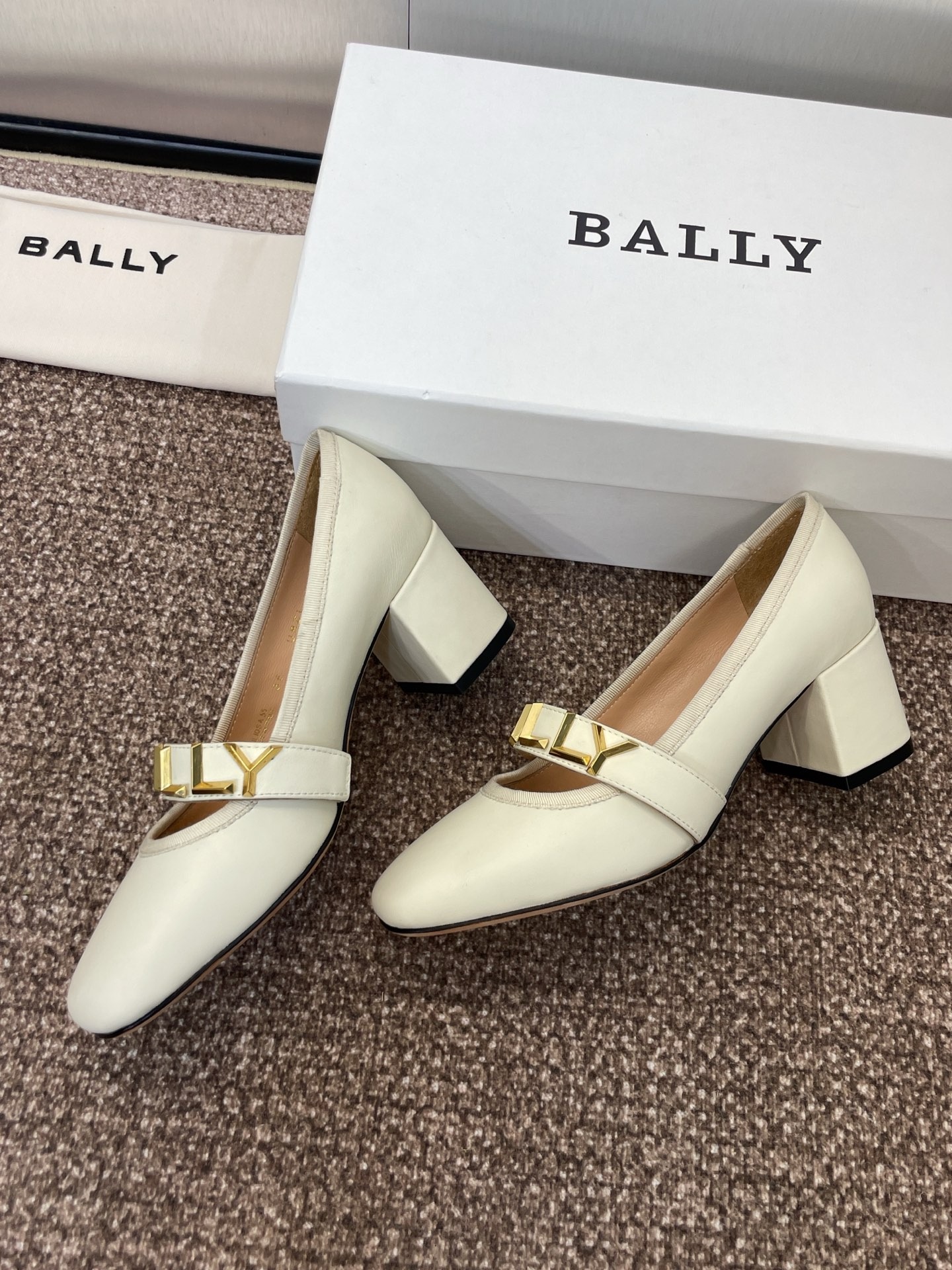 발* 2025 봄여름 신상 통굽 스퀘어 단화