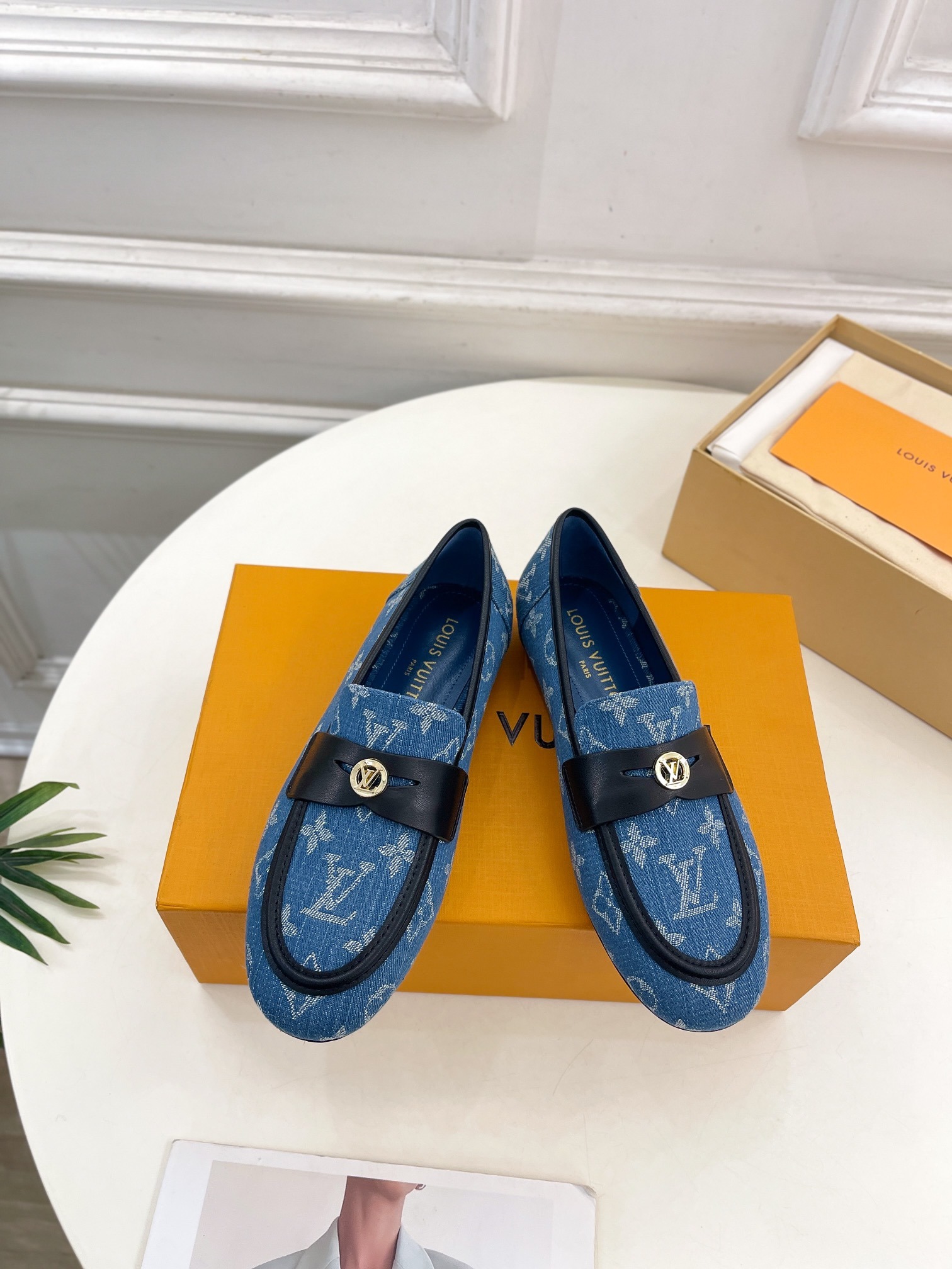 루*비통 25 뉴 프레스티지 프리미엄 플랫슈즈 하드탑