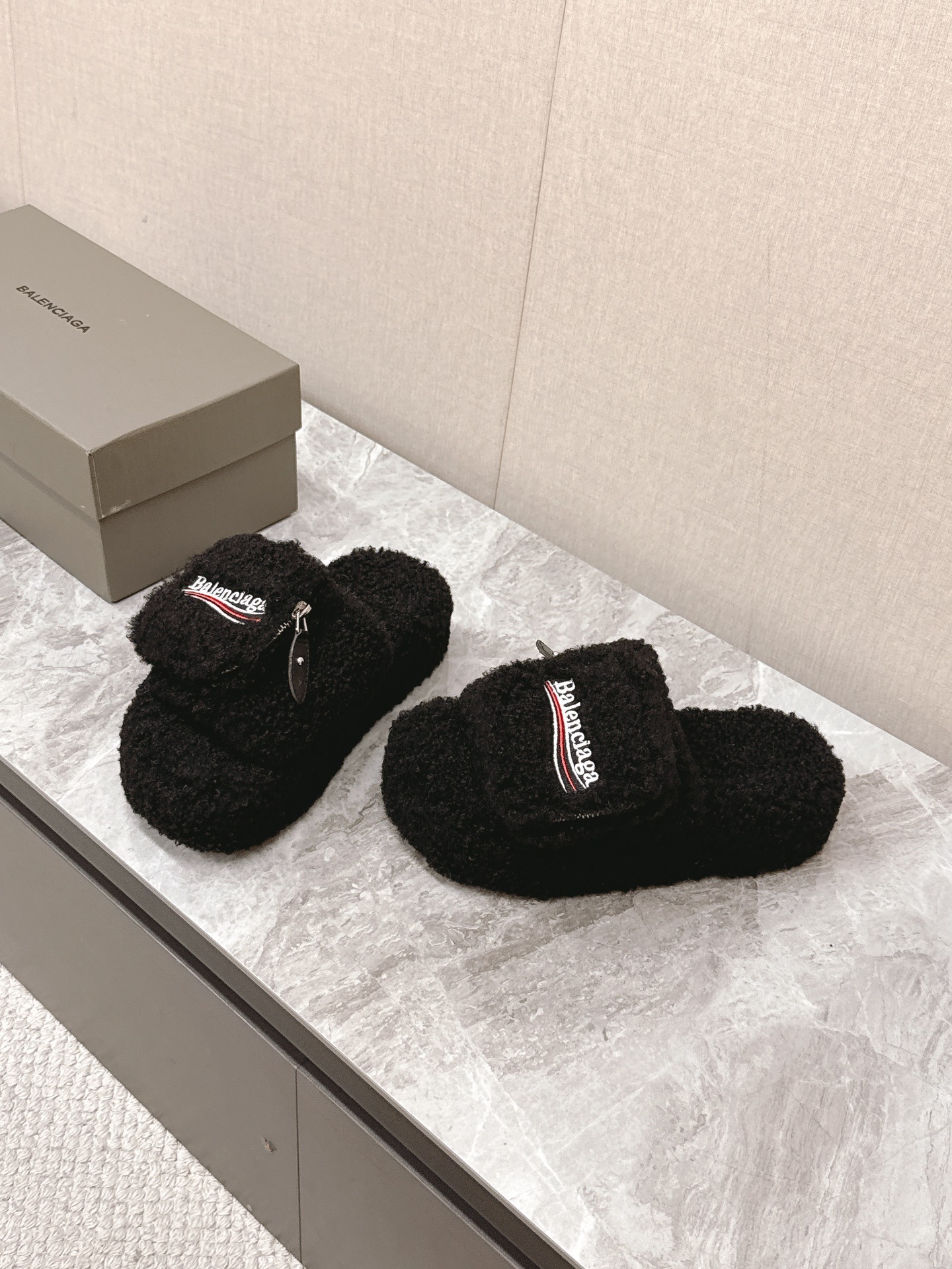 발*시아가 신상 털 슬리퍼