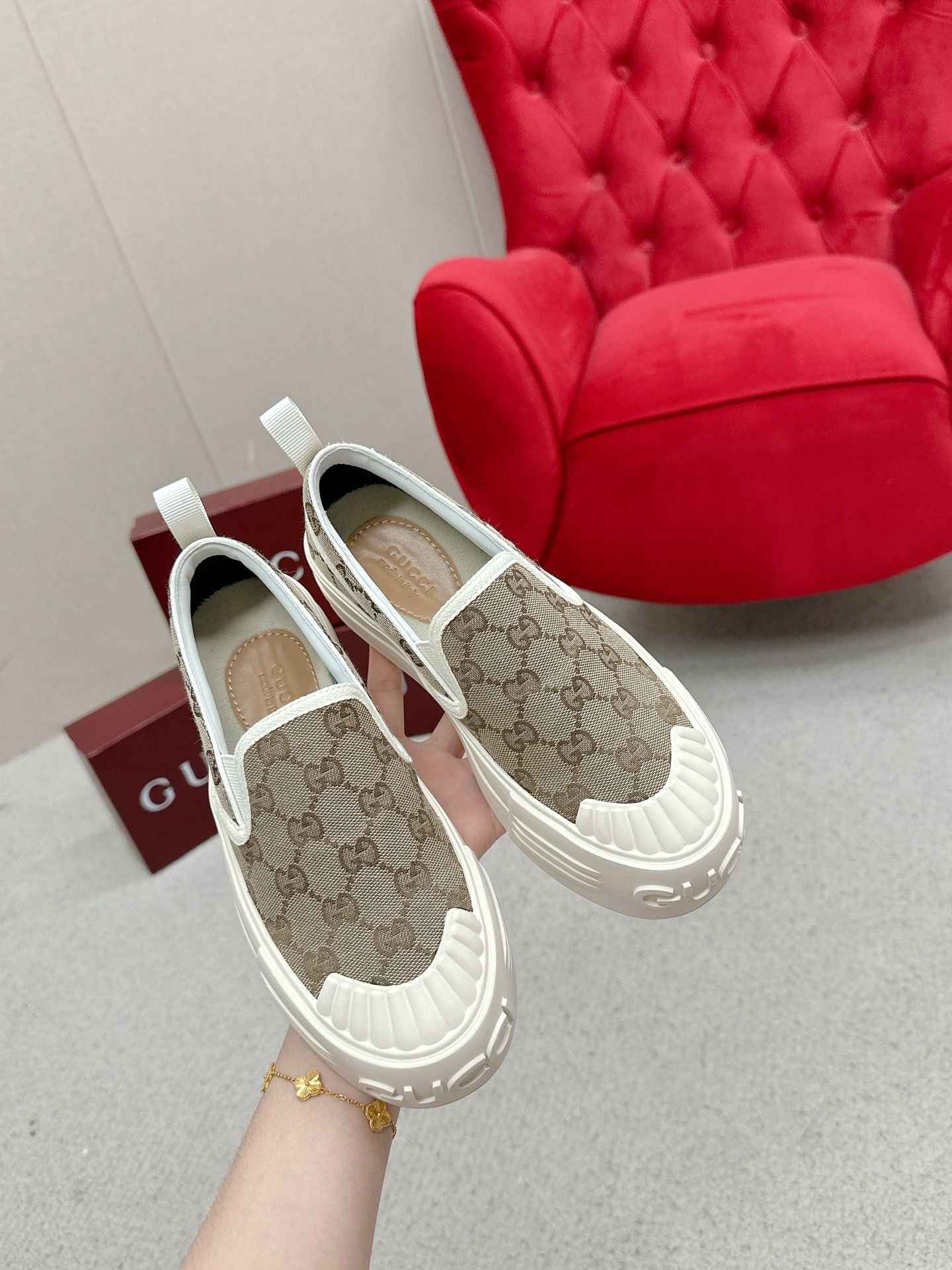 구* 1977 오리지널 로퍼 스니커즈