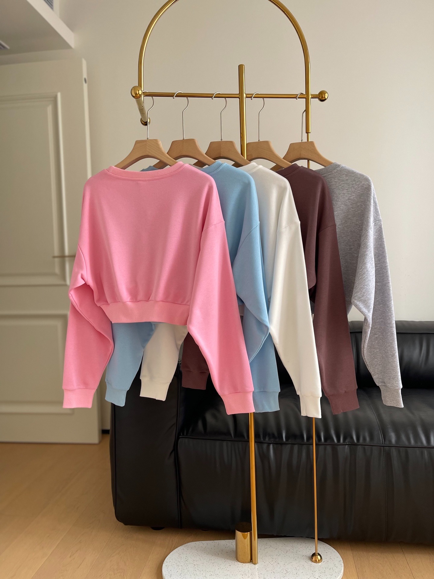 알* 2025 이른 봄 라운드넥 긴팔 숏 맨투맨