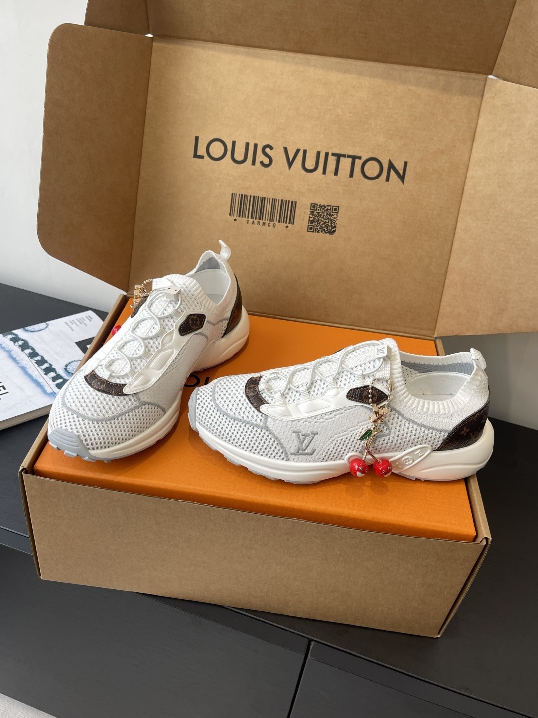 루*비통 25ss 신상 운동화