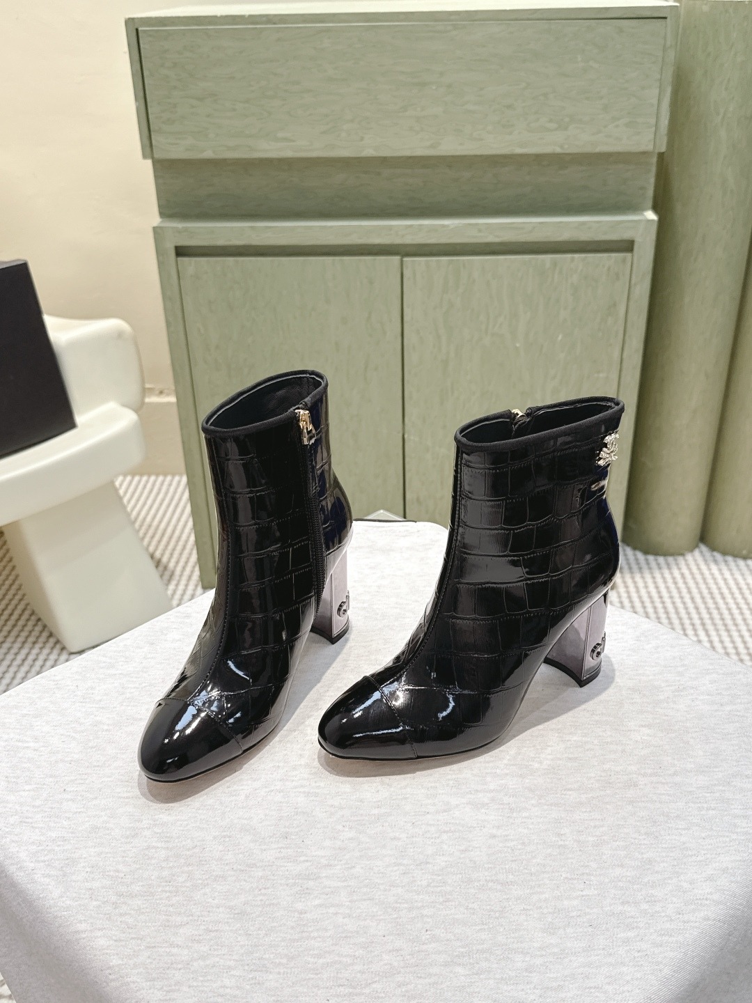 샤* 투톤 배색 앵클부츠