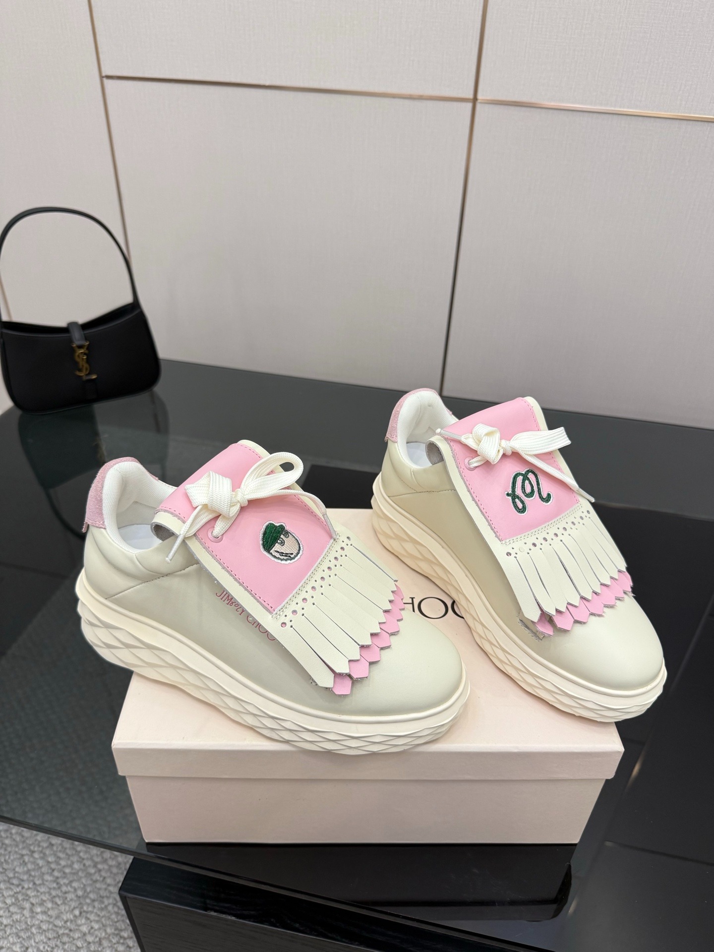 지*추 캐주얼 화이트 슈즈