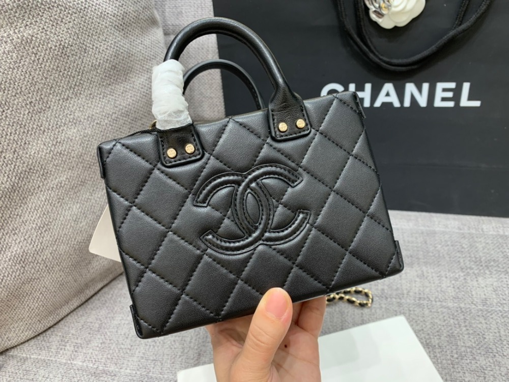 샤* 22B 탑핸들 베니티 체인 코스메틱 케이스 AS3345