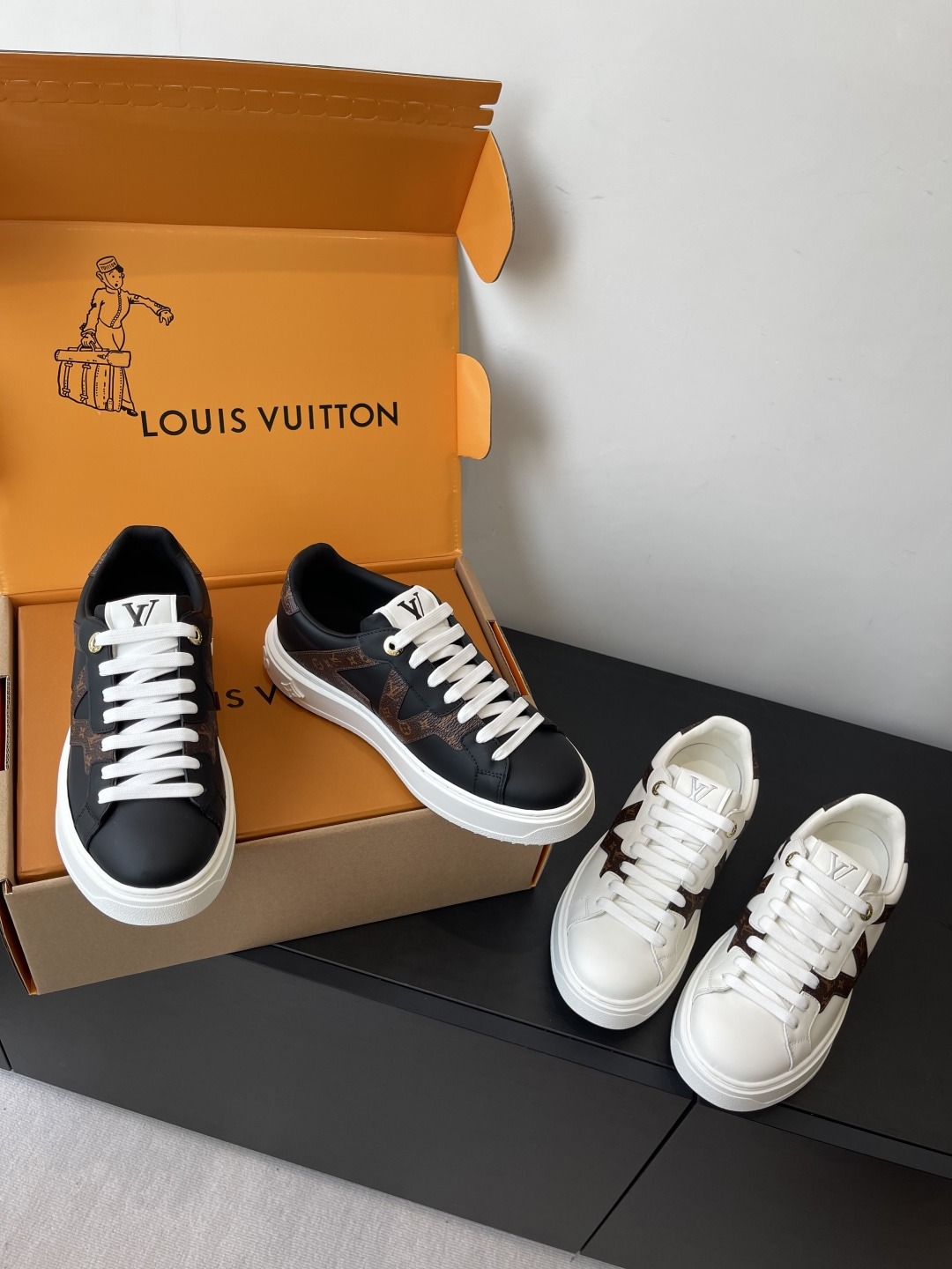 루*비통 캐주얼 스니커즈