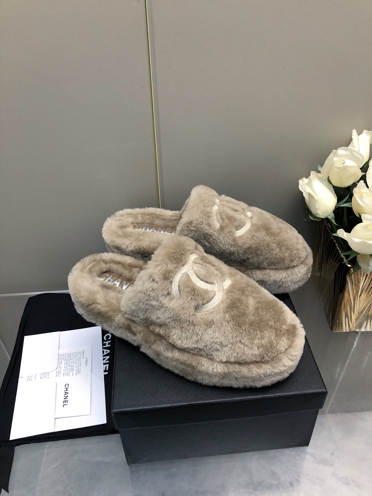 샤* 25ss 신상 양털 슬리퍼