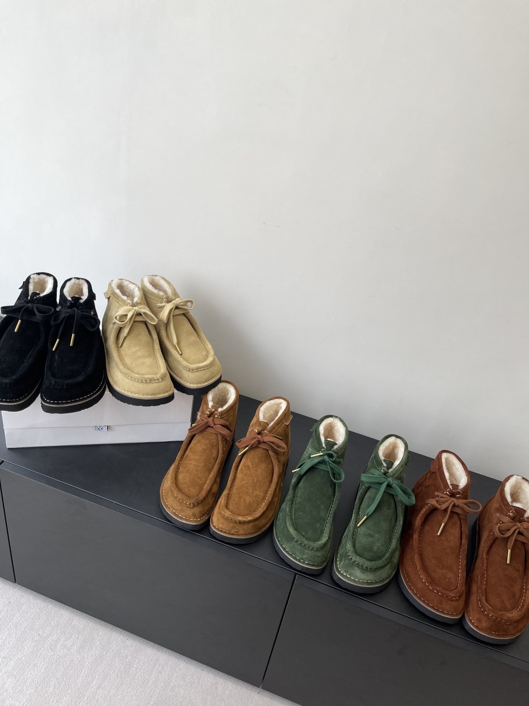 로*베 25ss 신상 빈티지 스니커즈 앵클부츠