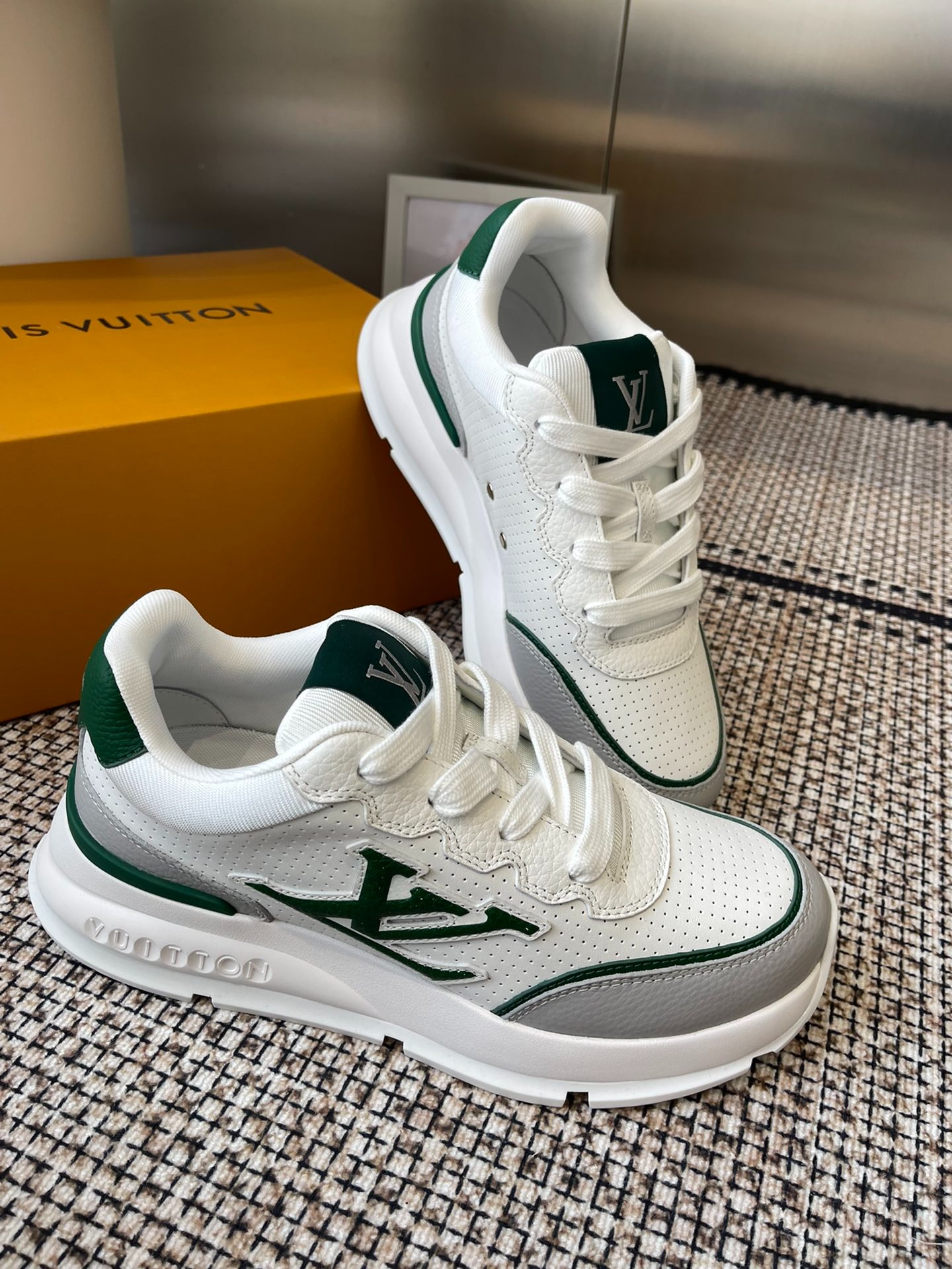 루*비통 뉴 클래식 스니커즈