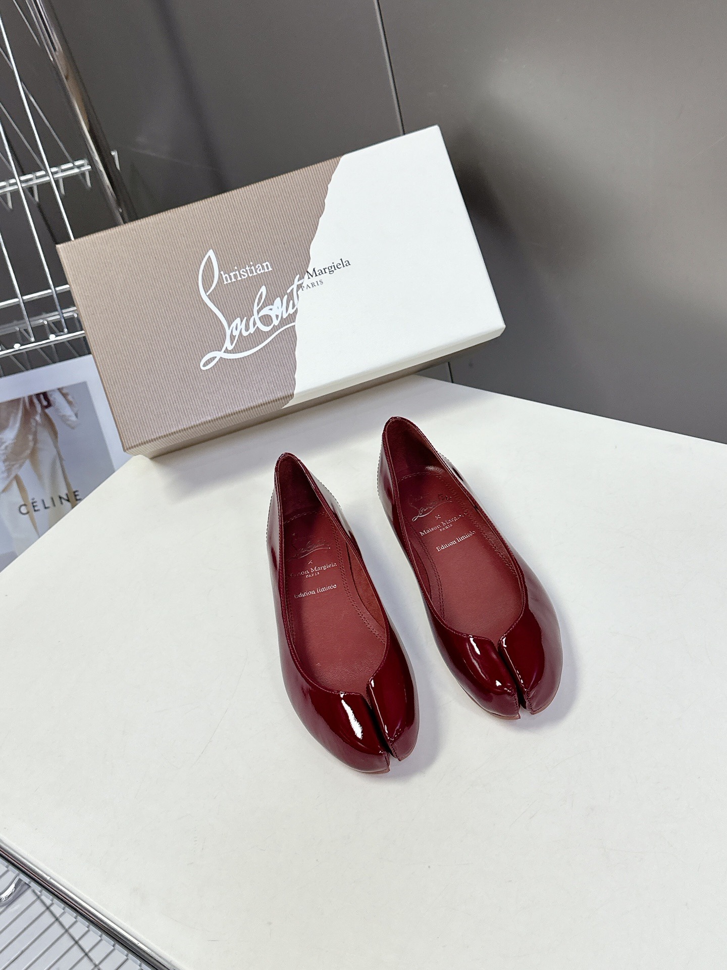 메*마르지엘라 토플랫 콜라보레이션 슈즈